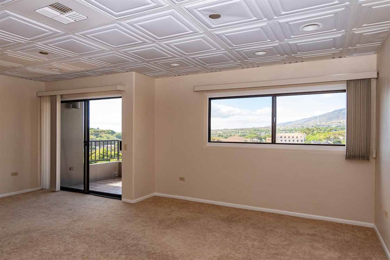 Maui Realty Suites condo # 507, Wailuku, Hawaii - photo 5 of 24