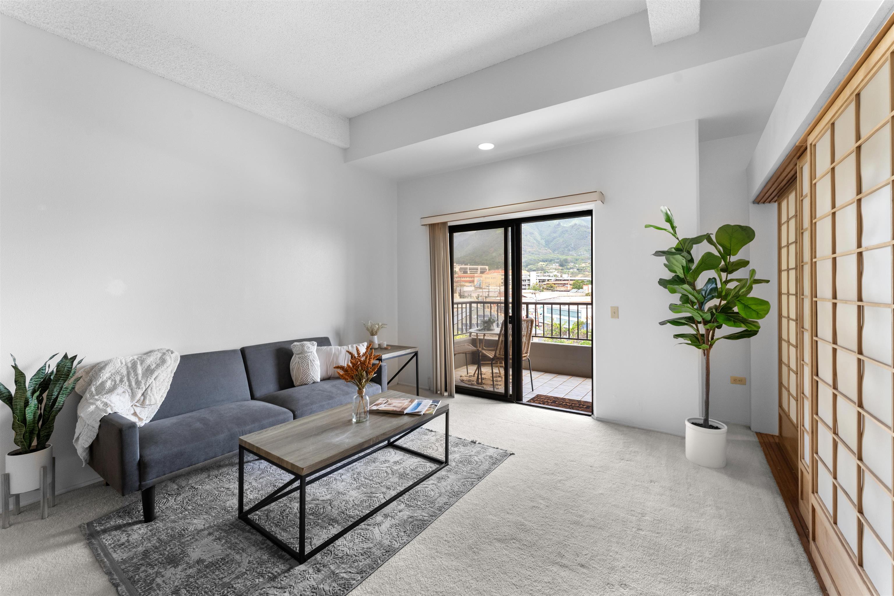 Maui Realty Suites condo # 508, Wailuku, Hawaii - photo 2 of 29