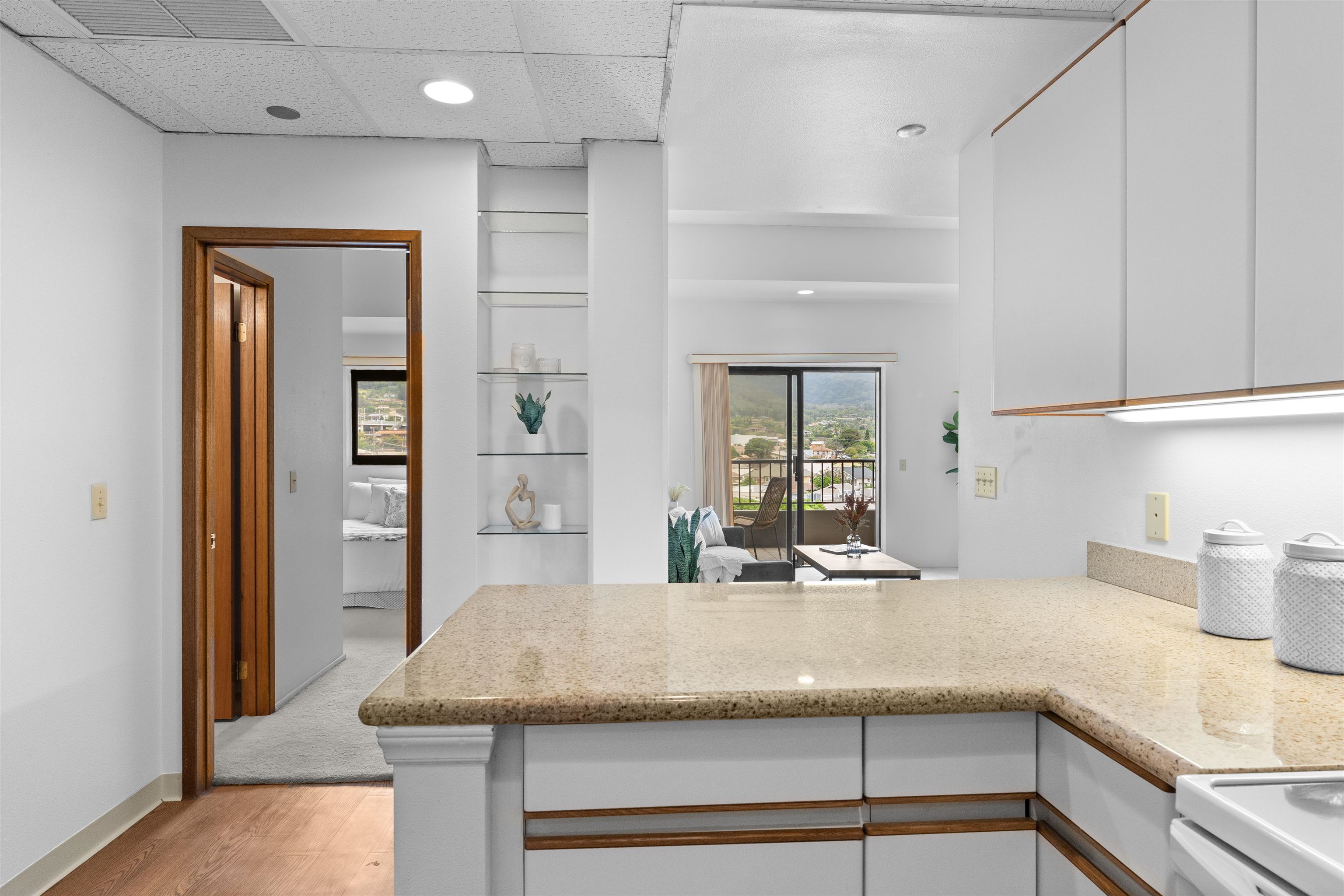 Maui Realty Suites condo # 508, Wailuku, Hawaii - photo 12 of 29