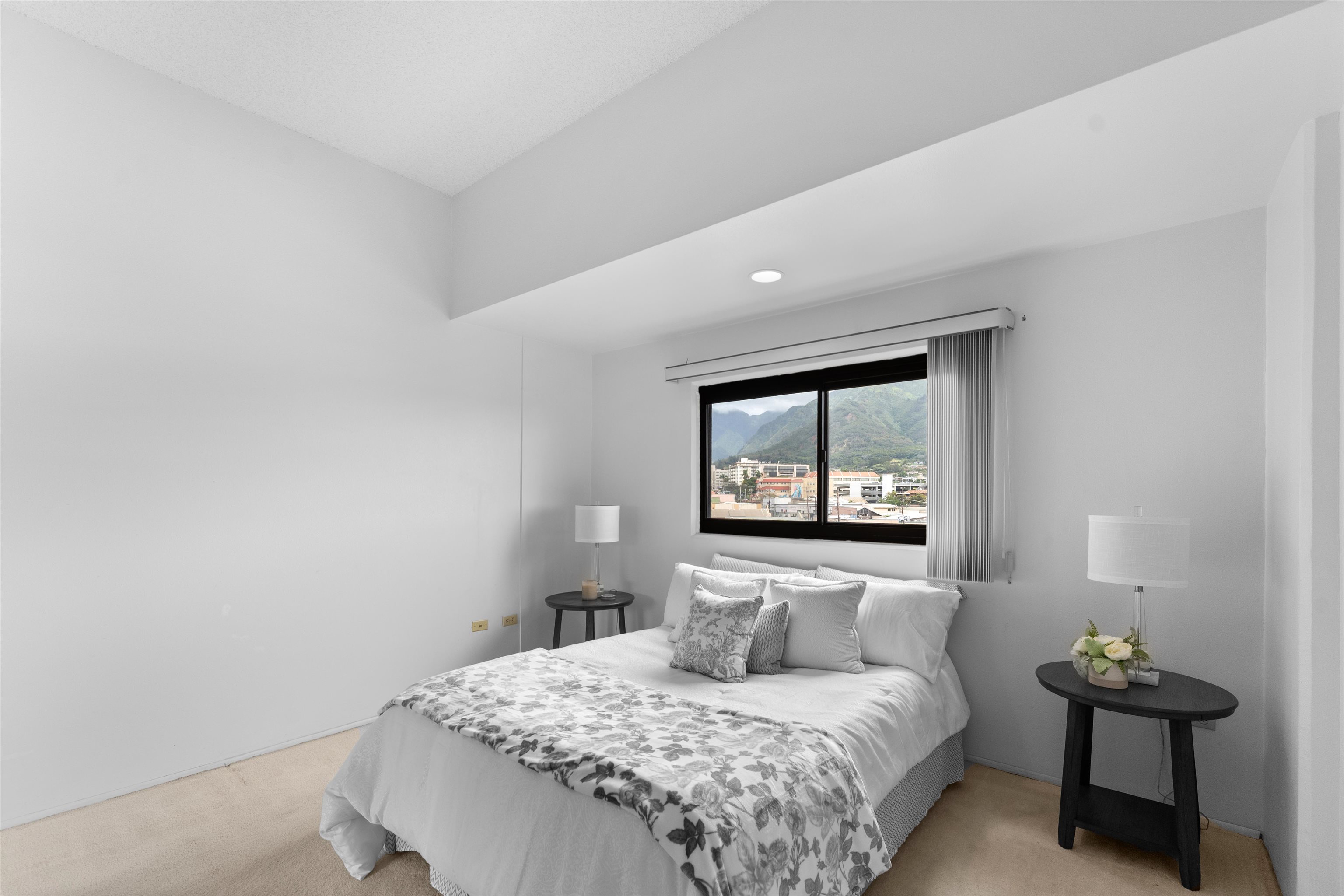 Maui Realty Suites condo # 508, Wailuku, Hawaii - photo 15 of 29