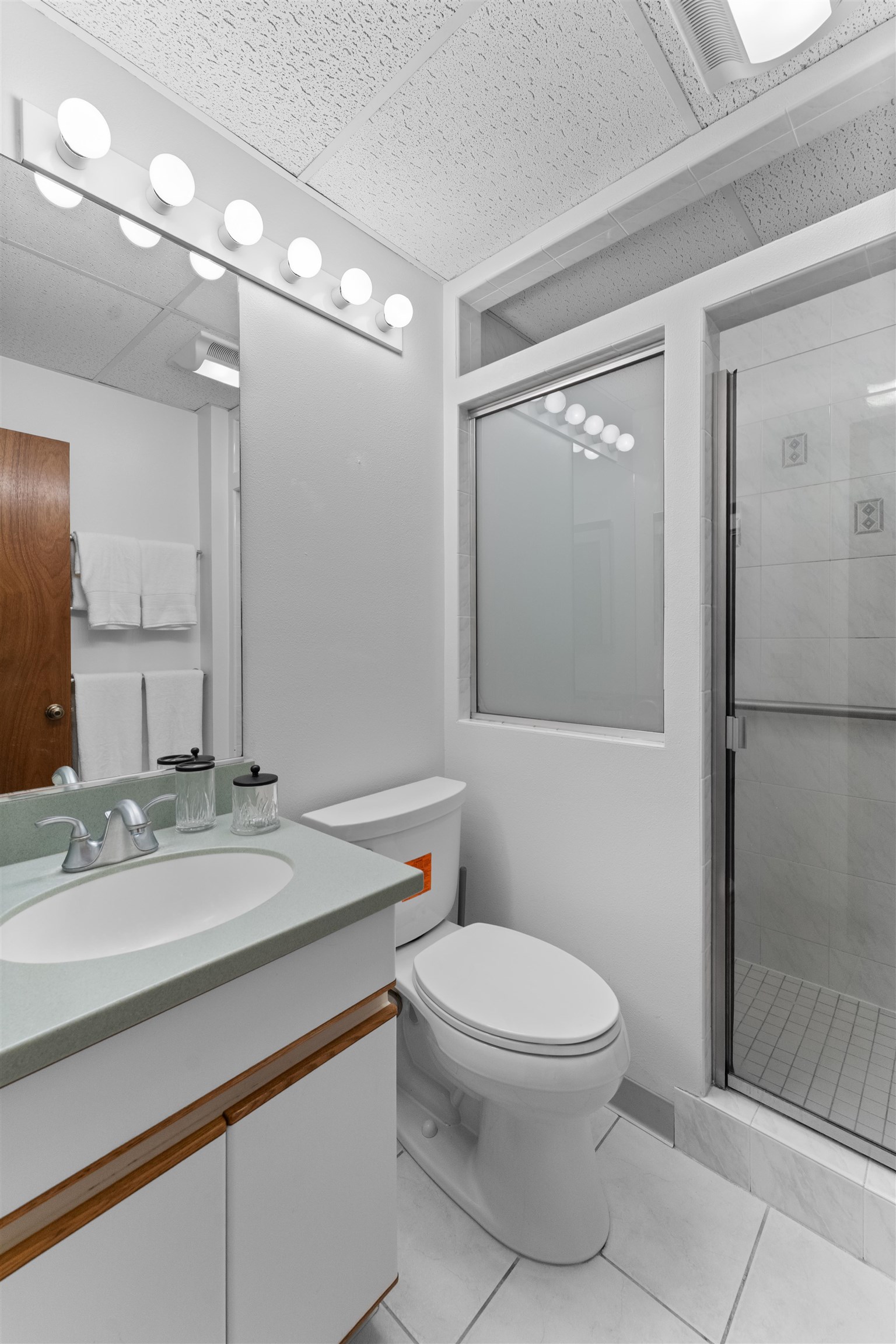 Maui Realty Suites condo # 508, Wailuku, Hawaii - photo 20 of 29