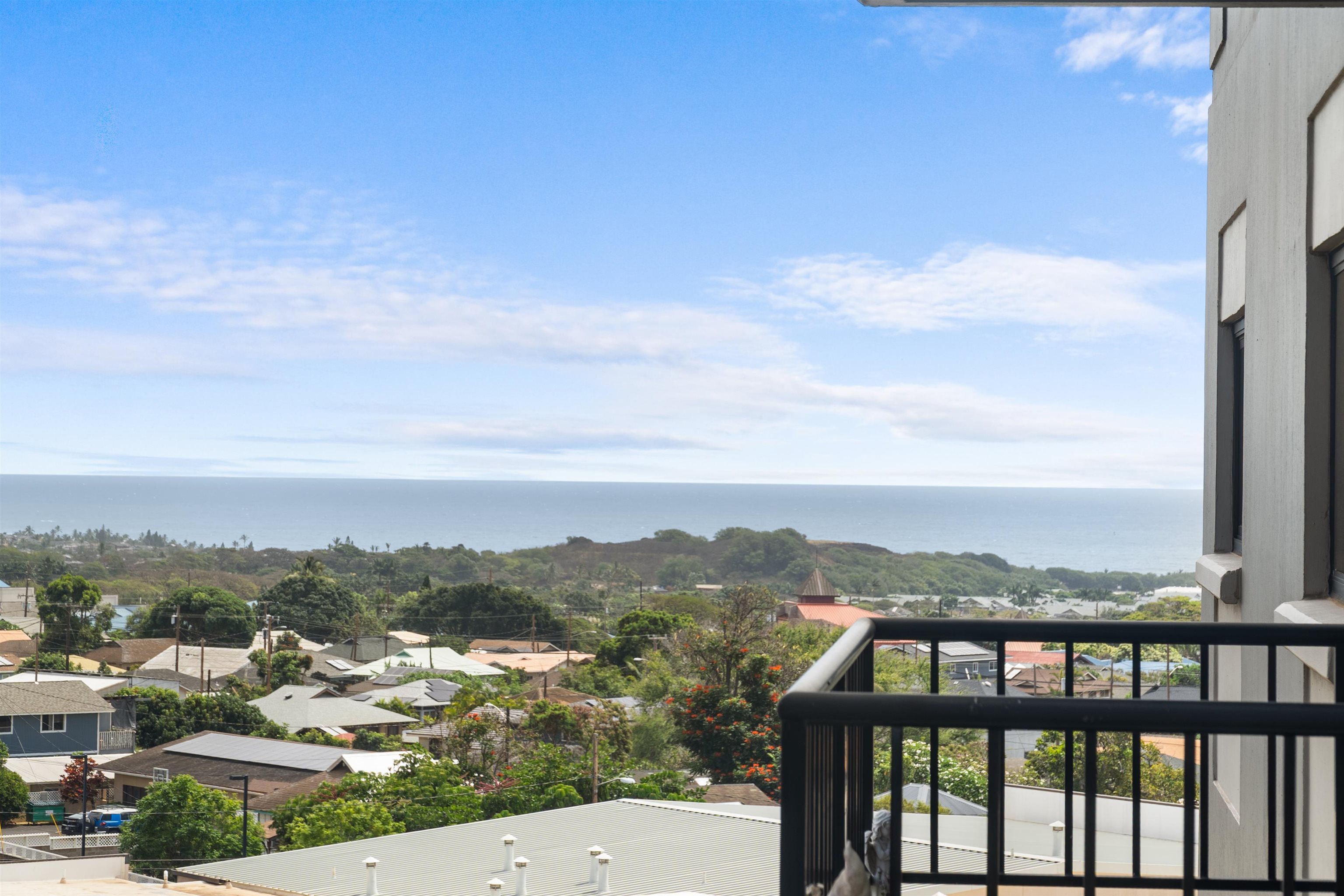 Maui Realty Suites condo # 508, Wailuku, Hawaii - photo 26 of 29