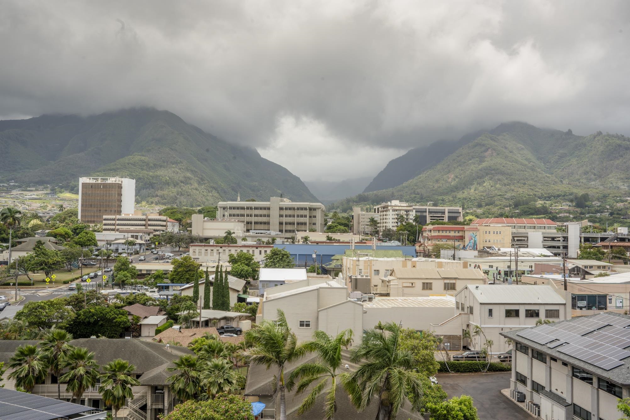 Maui Realty Suites condo # 607, Wailuku, Hawaii - photo 39 of 50