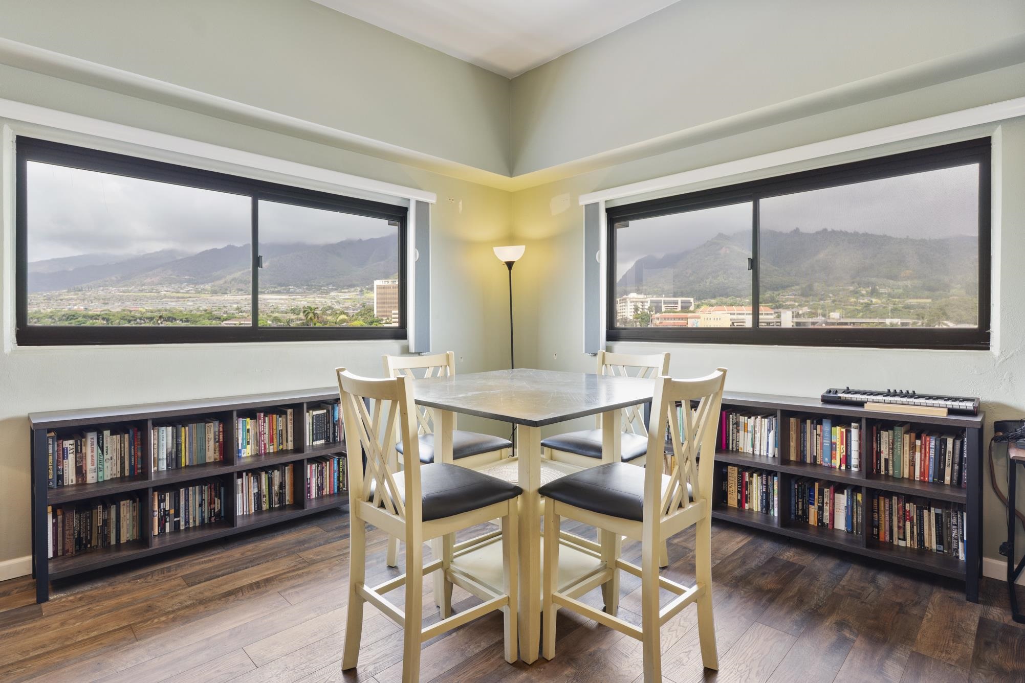 Maui Realty Suites condo # 607, Wailuku, Hawaii - photo 5 of 50