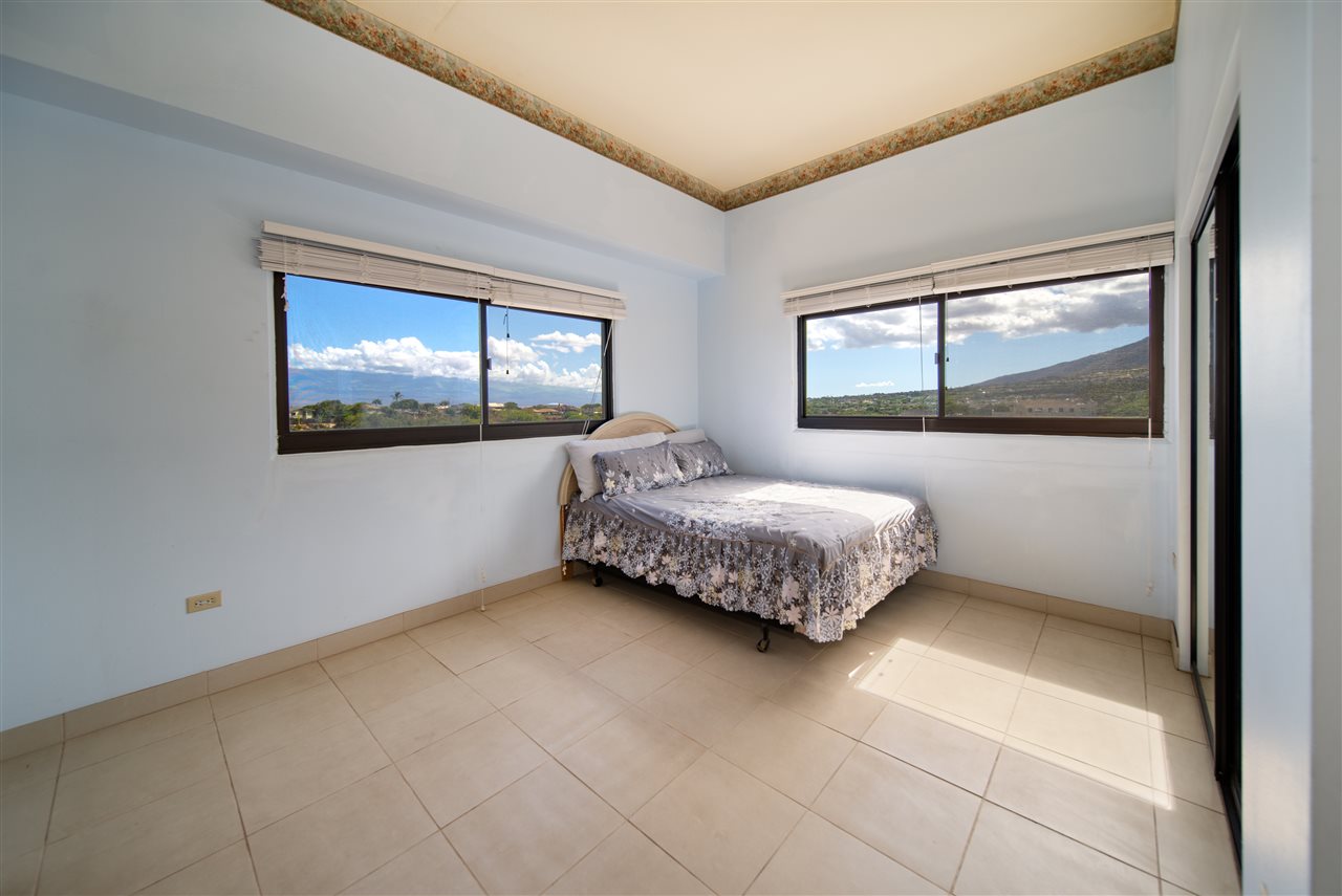 Maui Realty Suites condo # 506, Wailuku, Hawaii - photo 15 of 25
