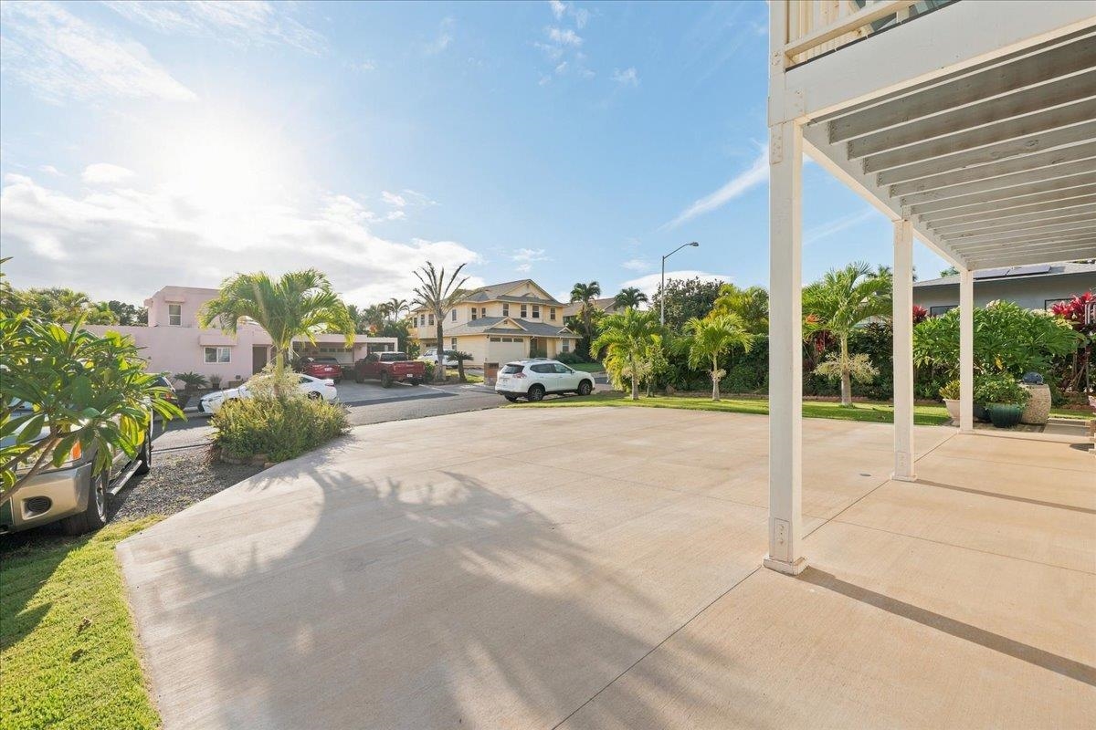 1887  Kaahele Pl Kamaole Homesteads, Kihei home - photo 4 of 42