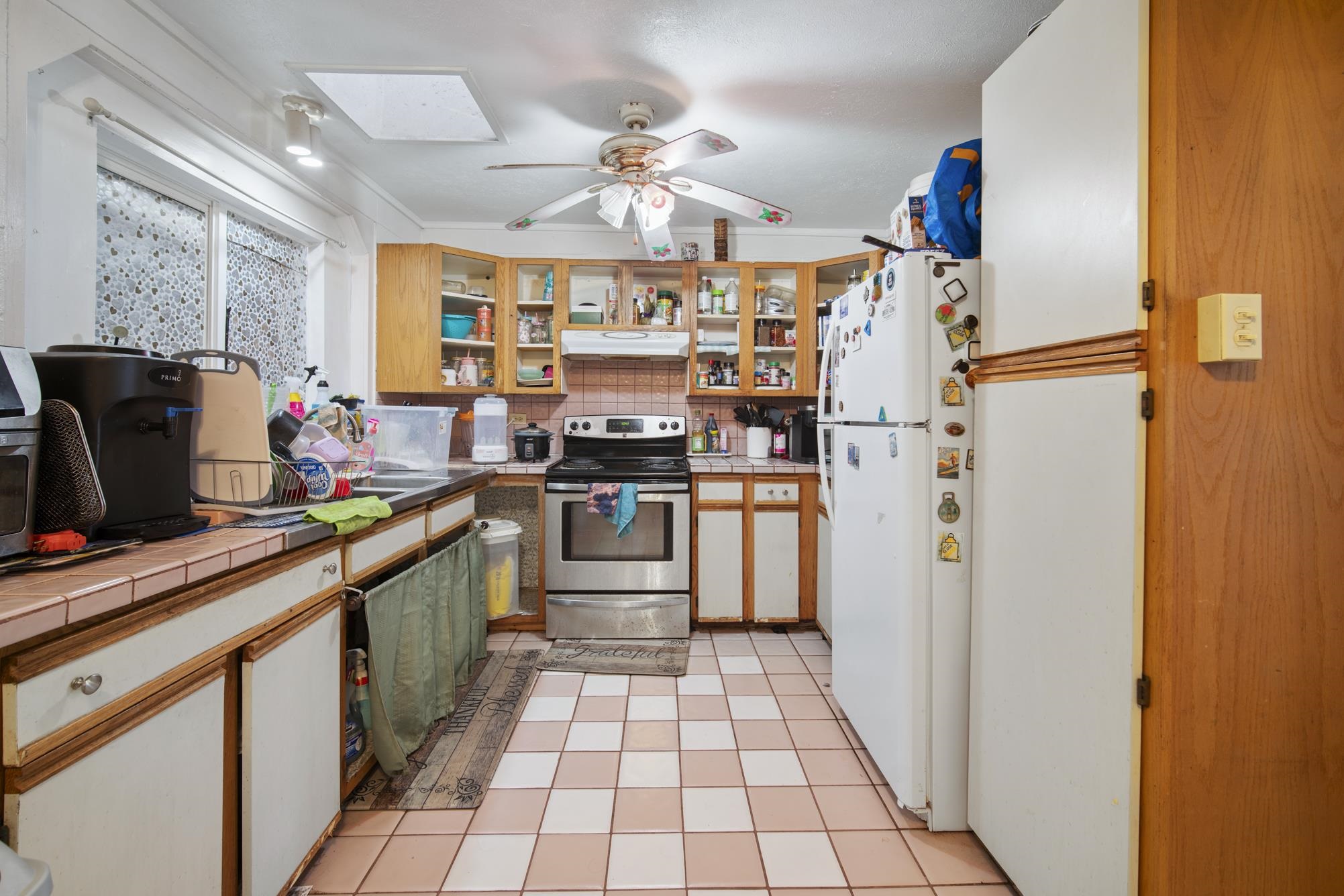 189  Hawaii St , Kahului home - photo 3 of 39