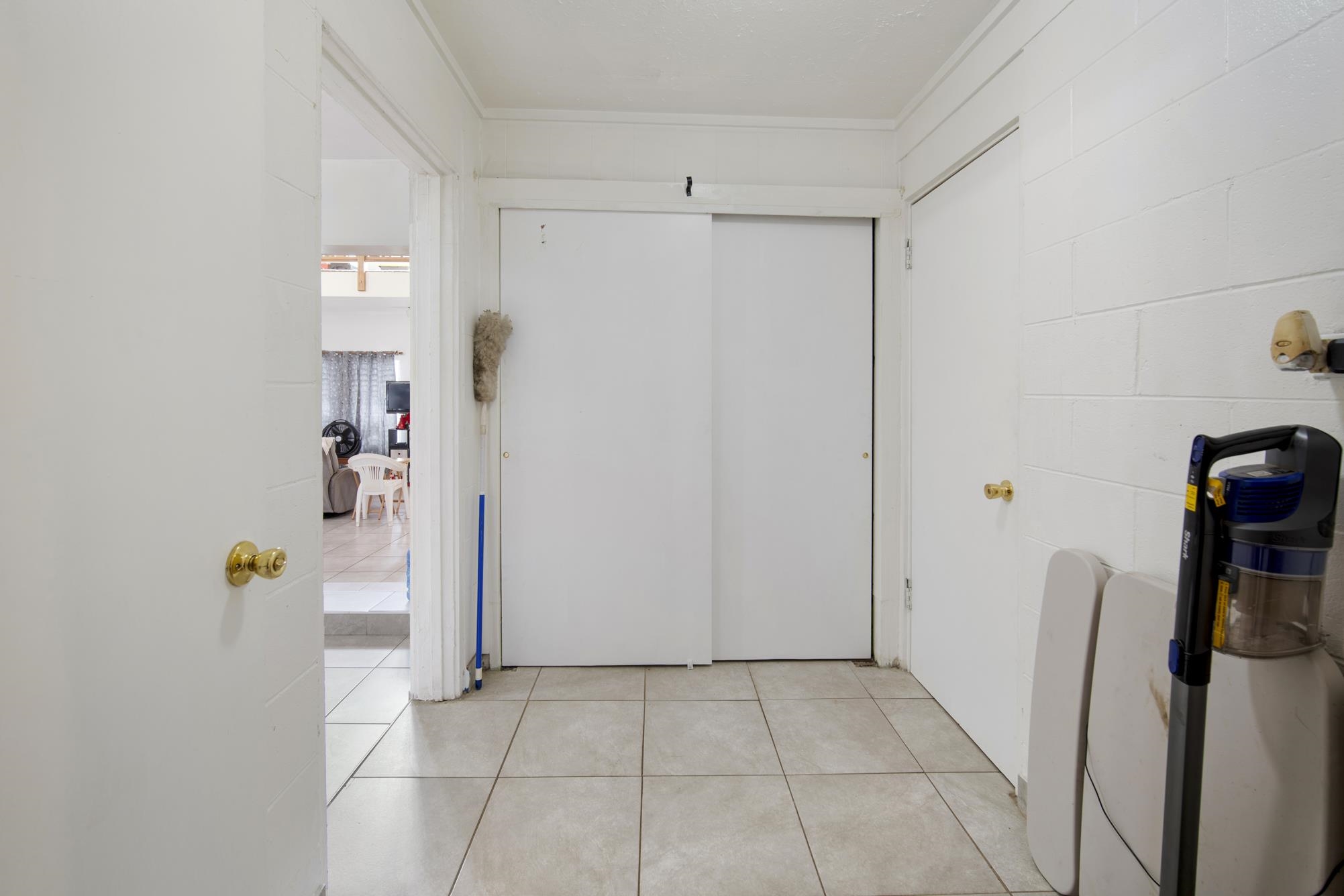 189  Hawaii St , Kahului home - photo 23 of 39