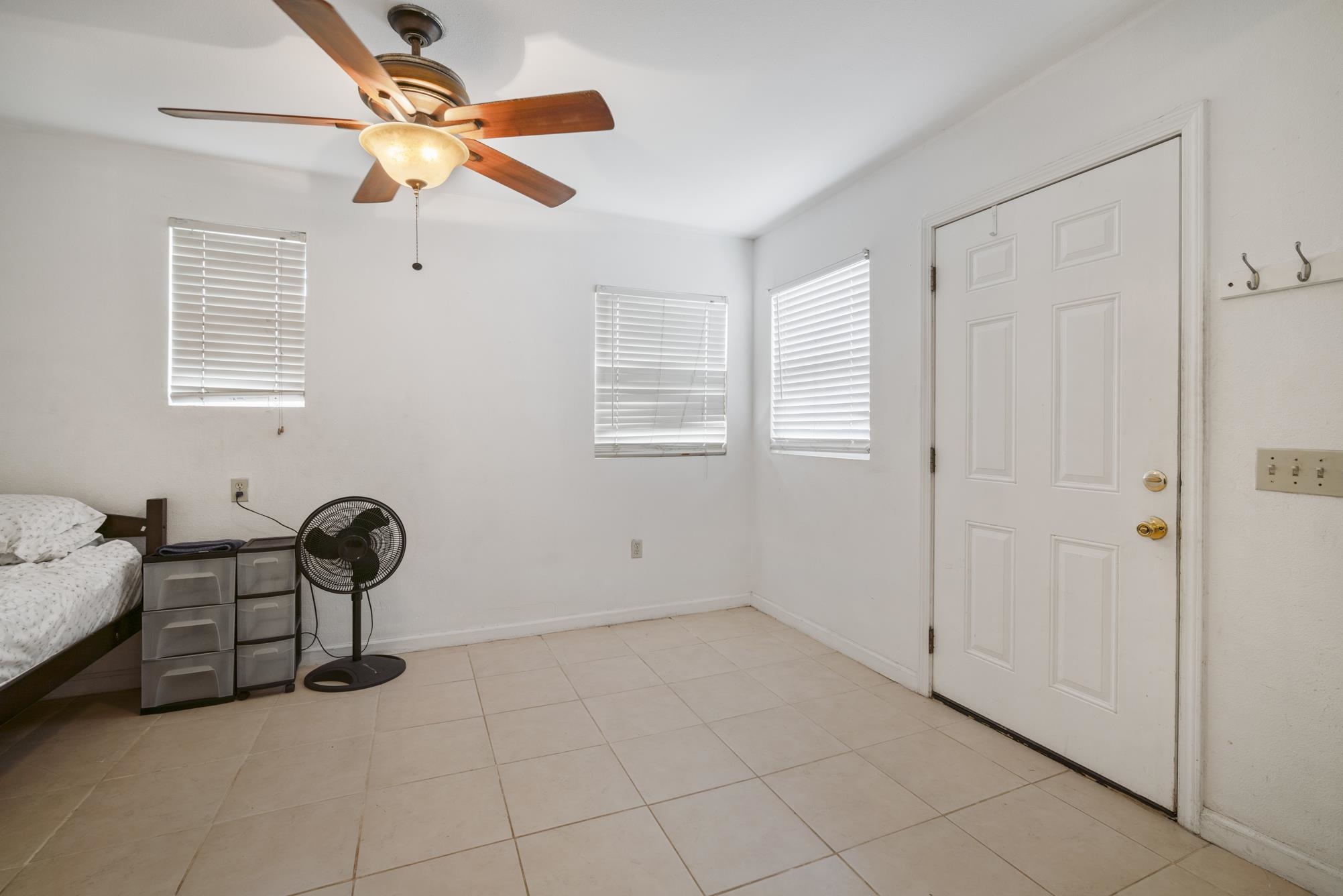 189  Hawaii St , Kahului home - photo 30 of 39