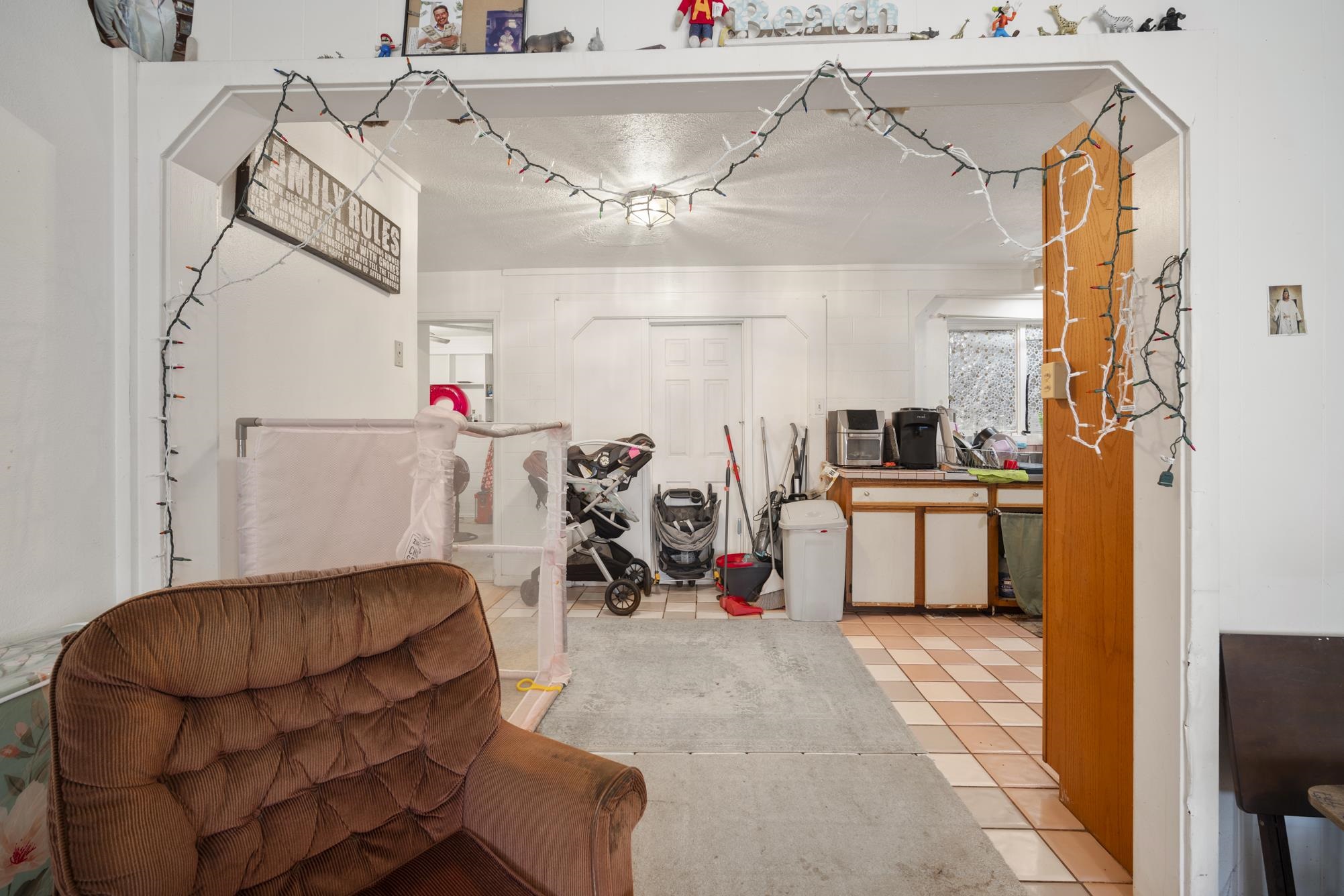 189  Hawaii St , Kahului home - photo 4 of 39