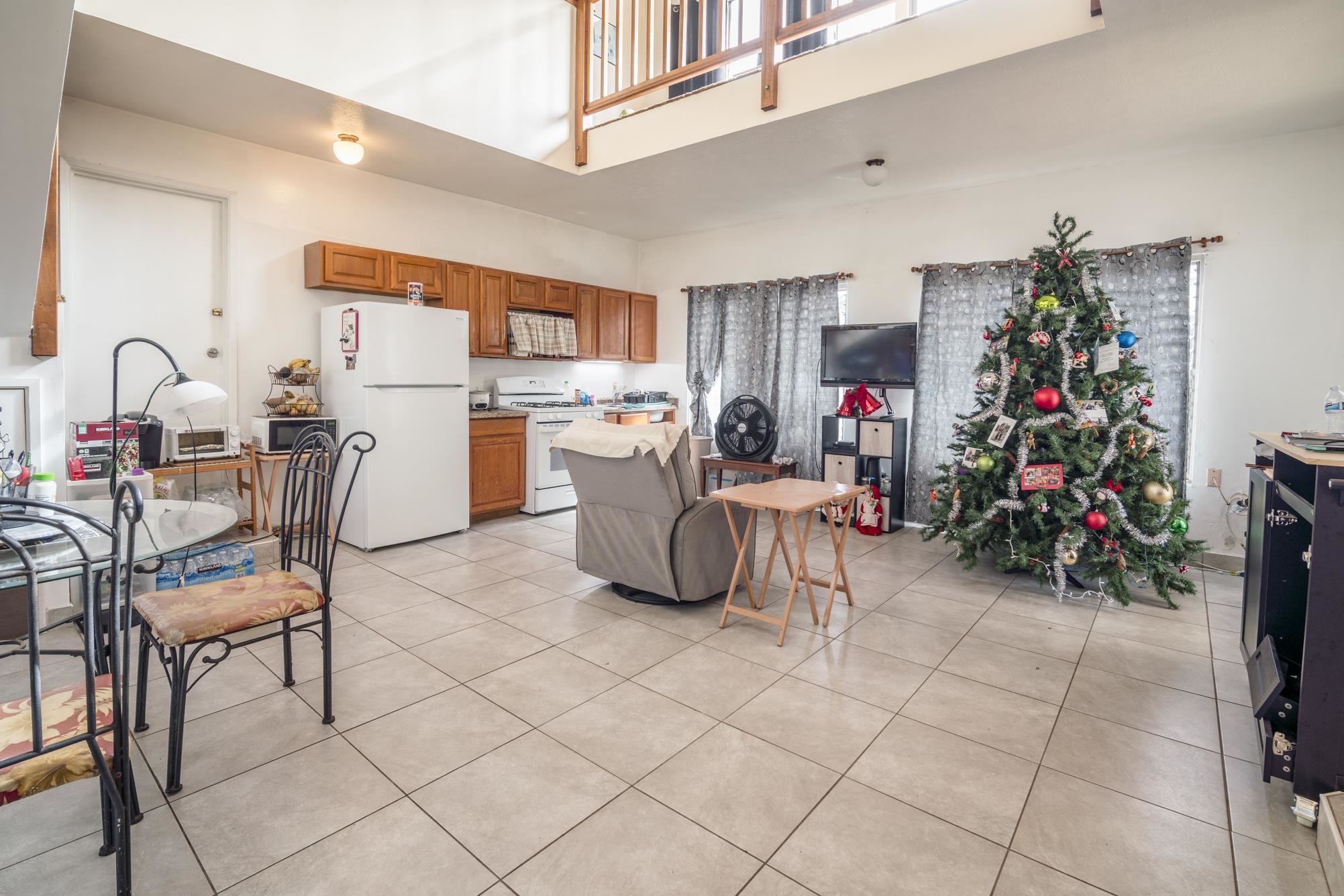 189  Hawaii St , Kahului home - photo 7 of 39