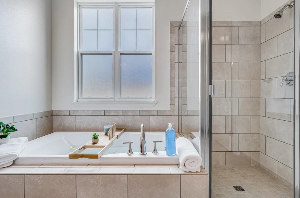 189  Kuena Ln , Kahului home - photo 22 of 40