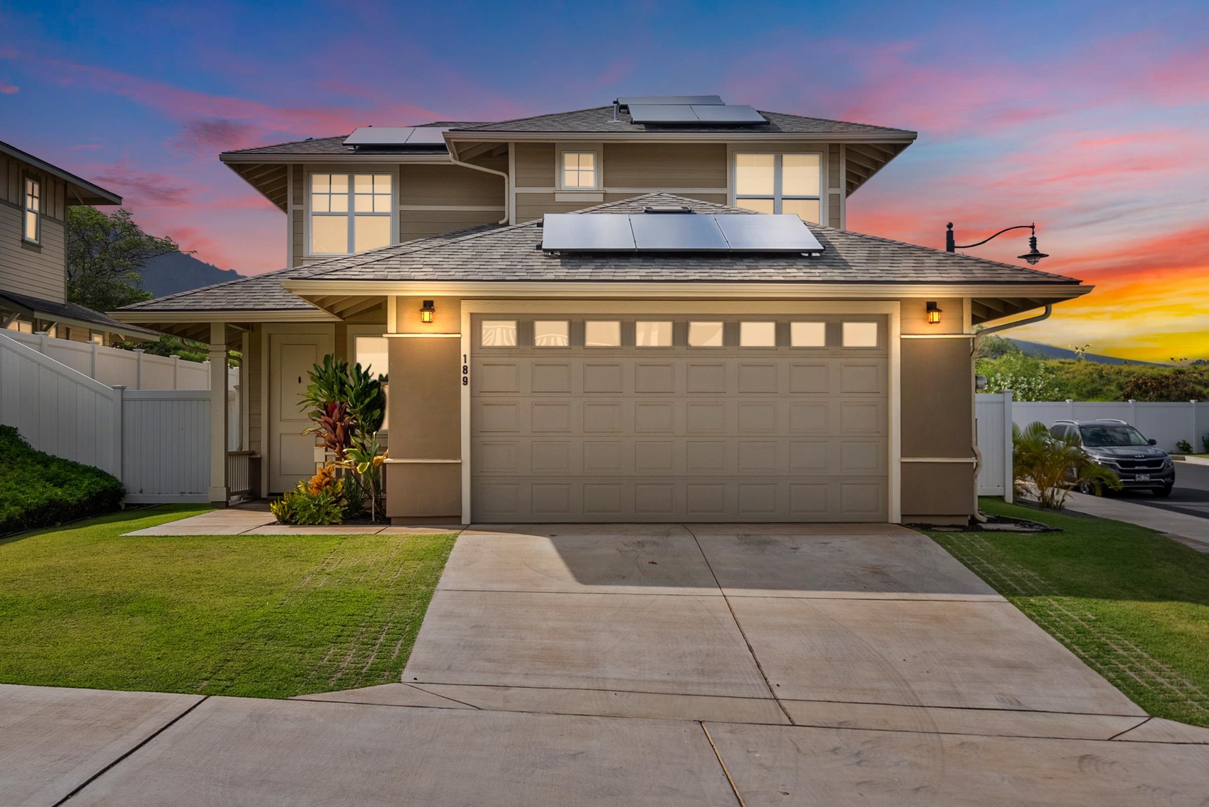 189  Kuena Ln Parkways At Maui Lani, Kahului home - photo 2 of 48