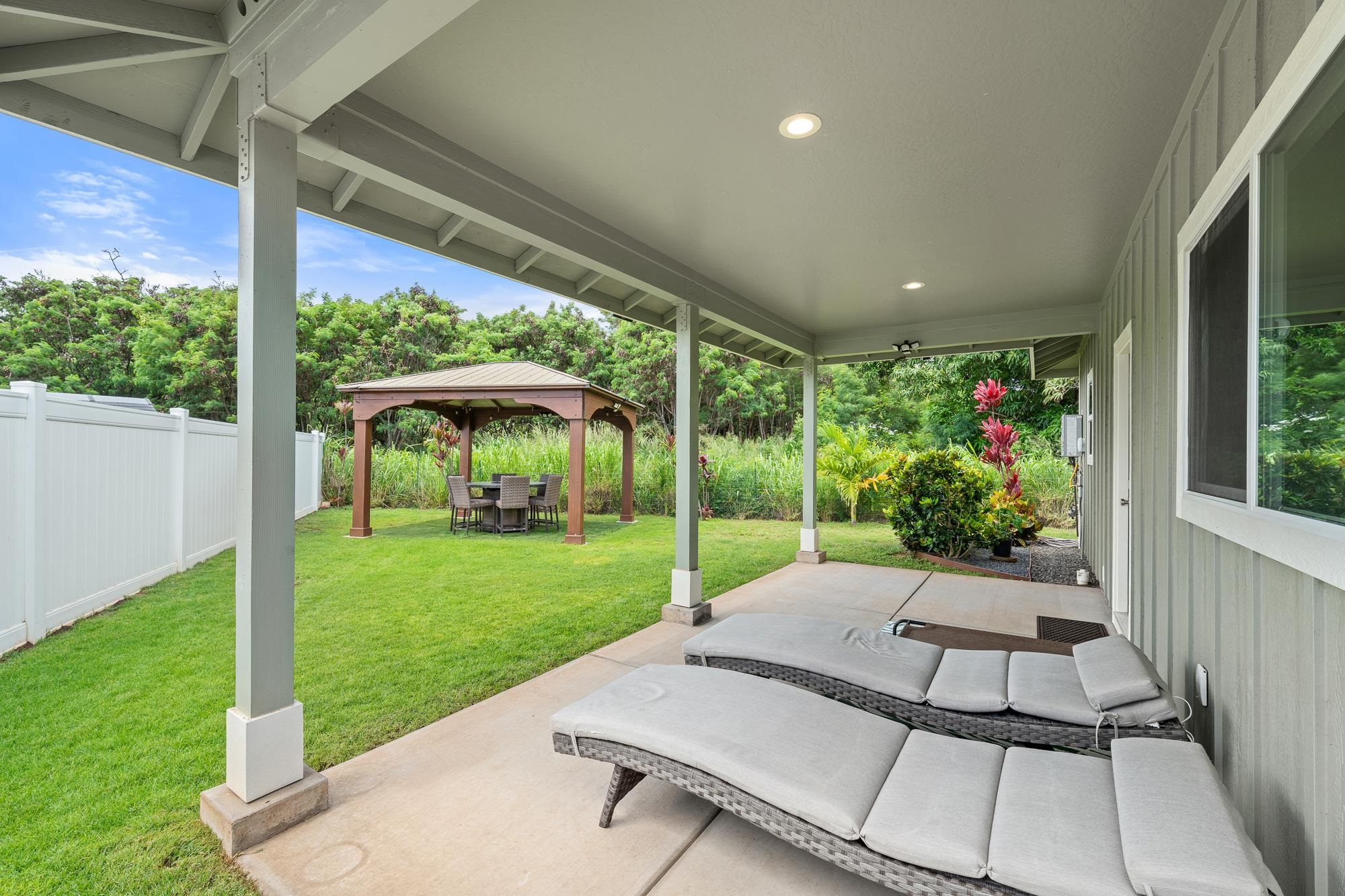 1891  Makahala Pl , Wailuku home - photo 14 of 20