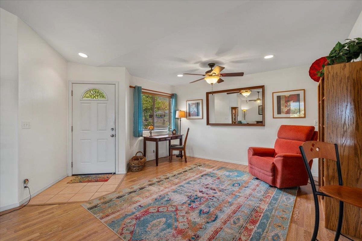 1899  Keahikano Pl Kehalani, Wailuku home - photo 3 of 37