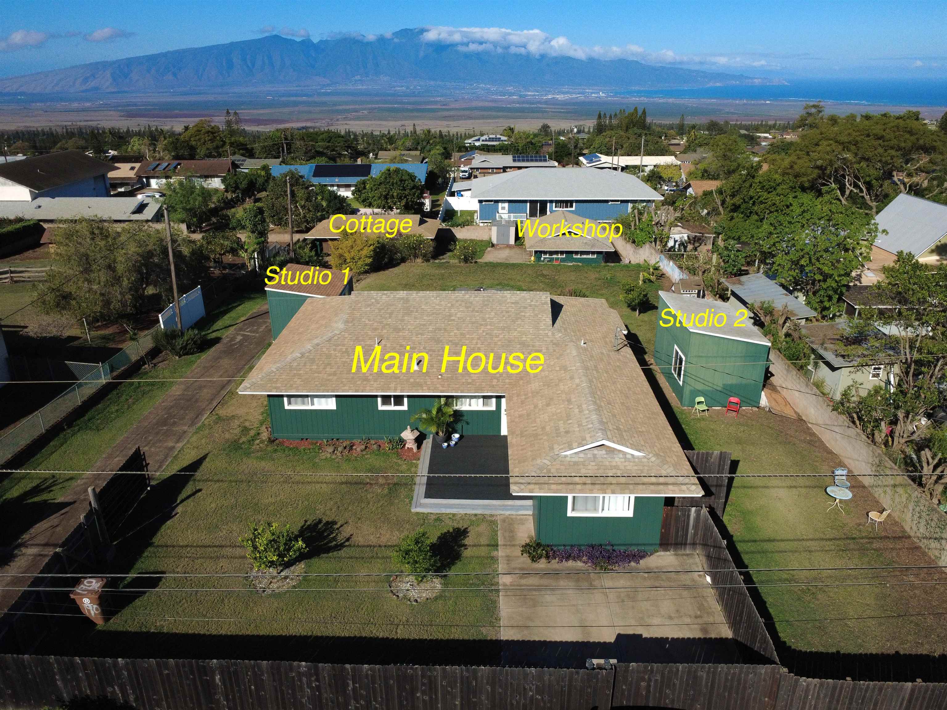190  Aliiolani St , Pukalani home - photo 3 of 50