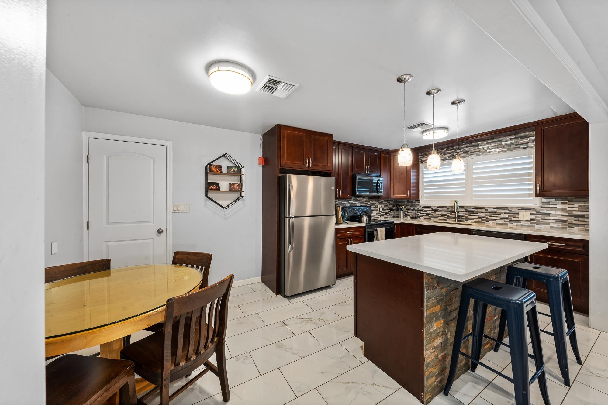 190  Eleu Pl North Kihei, Kihei home - photo 11 of 37