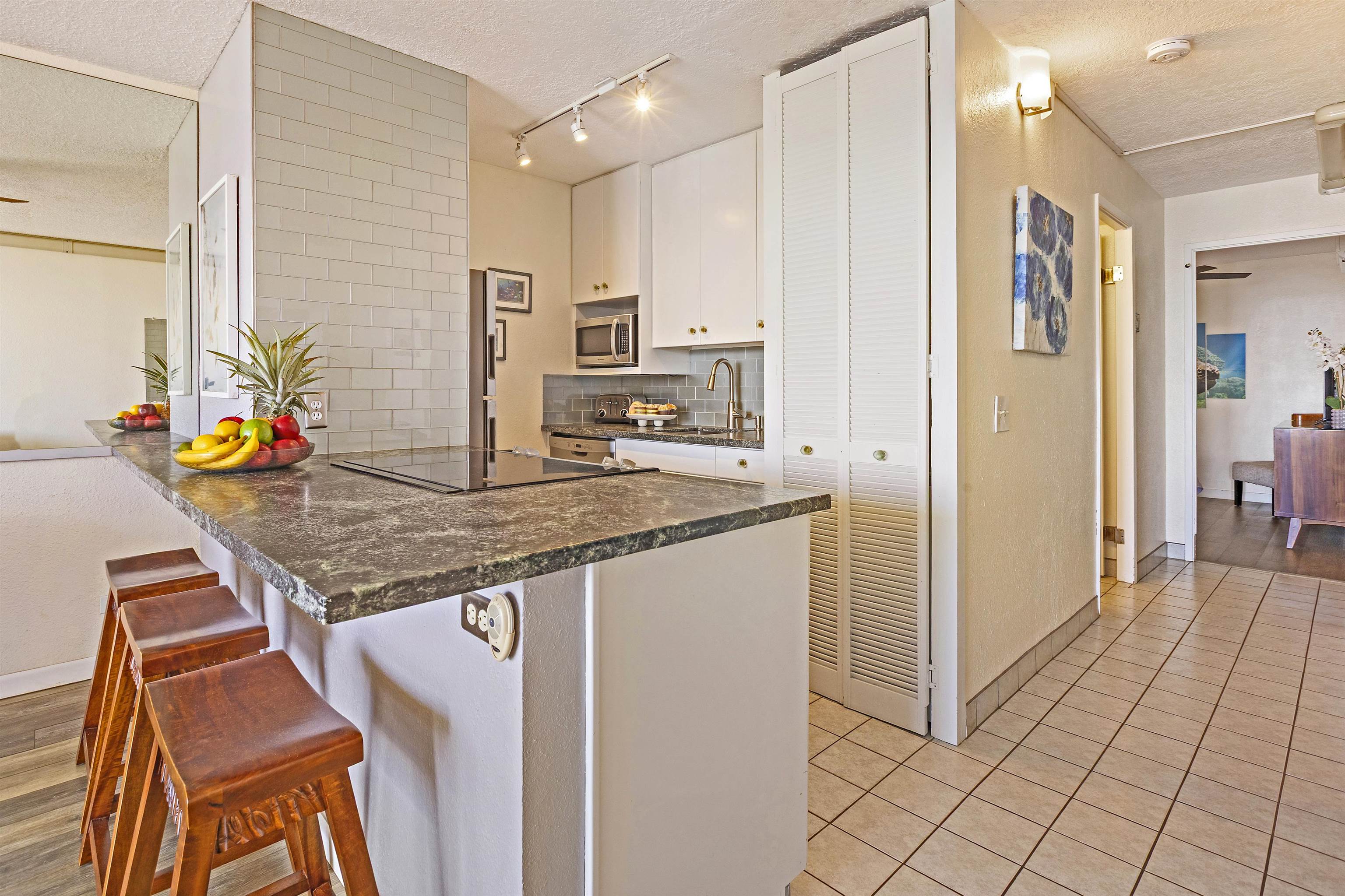 Maalaea Banyans condo # 306, Wailuku, Hawaii - photo 7 of 27