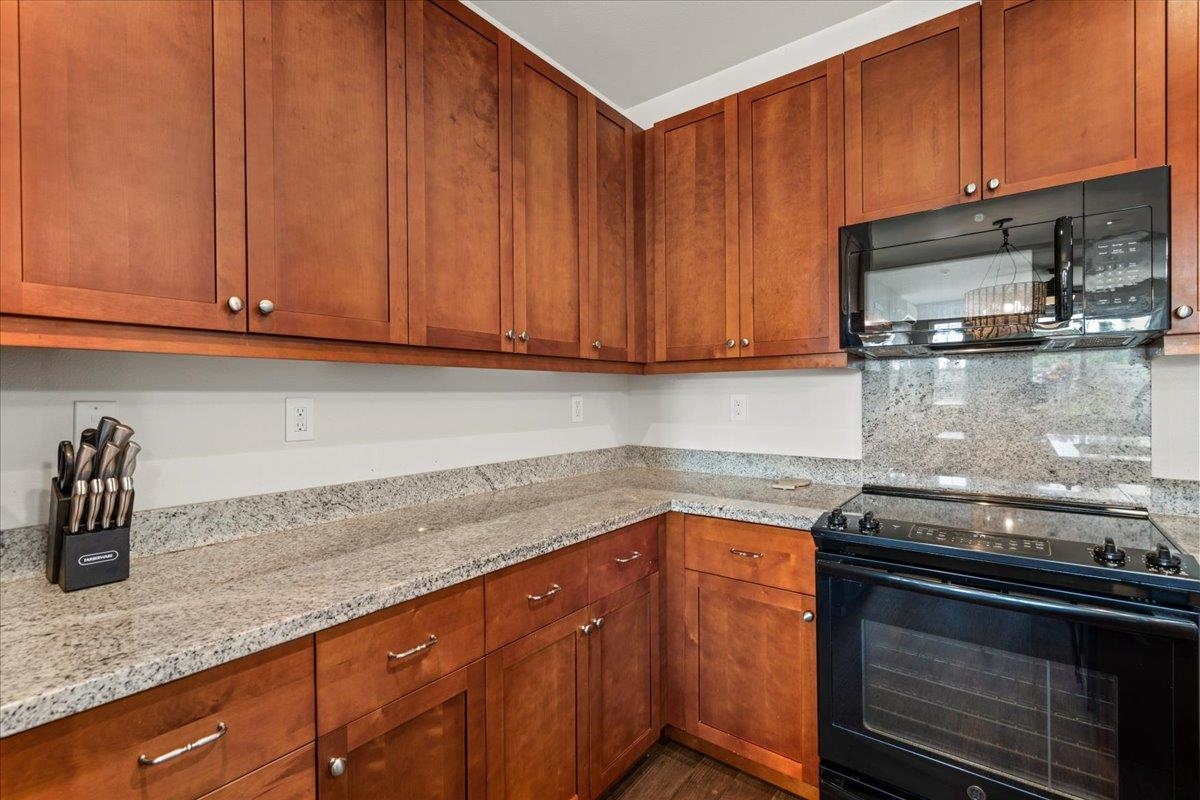 190  Kahoma Village Loop Kahoma Village, Lahaina home - photo 20 of 49