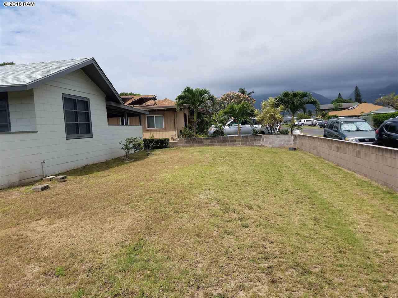 190  Kaulawahine St , Kahului home - photo 5 of 18