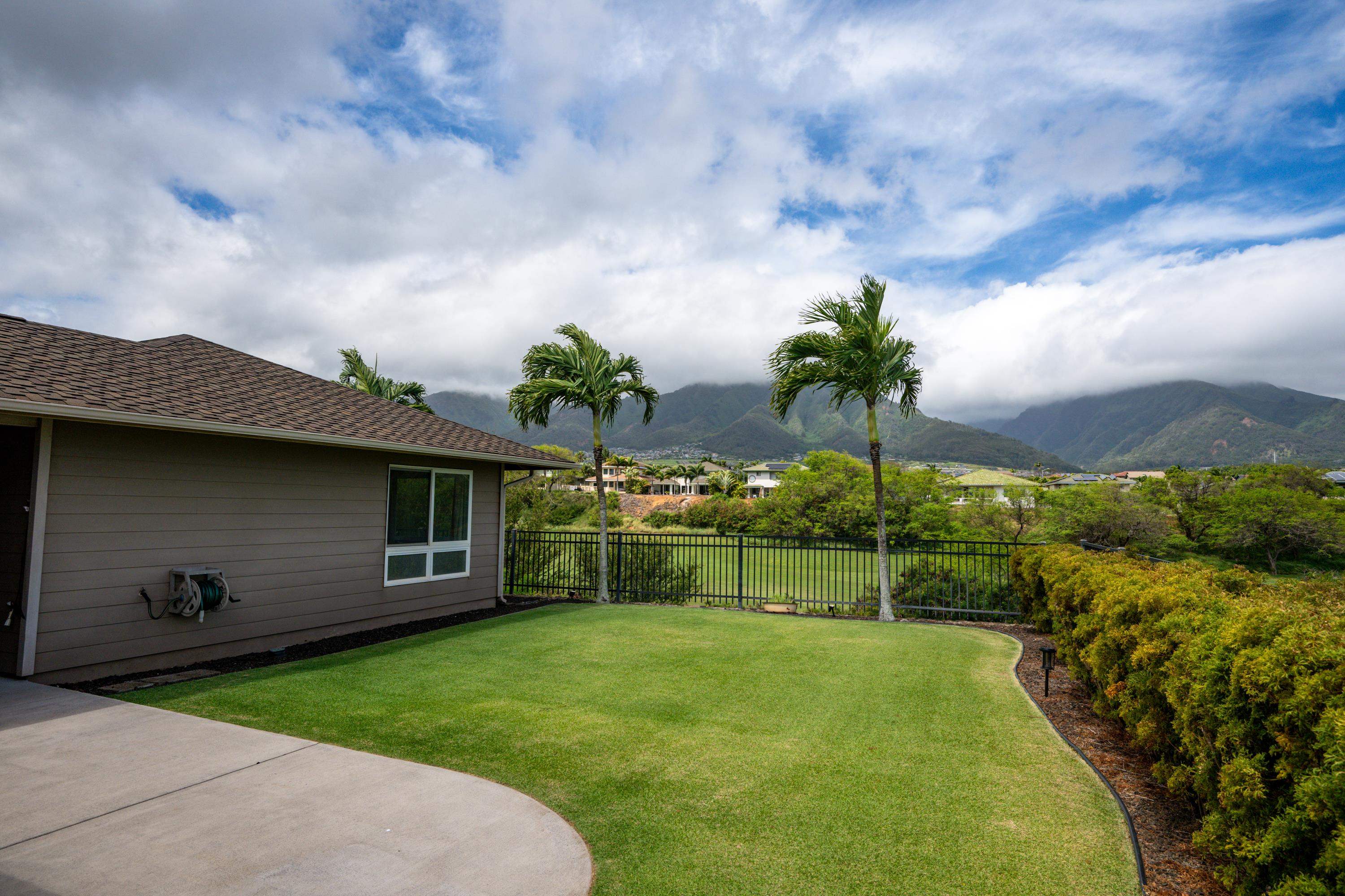 190  Puumakani St Grand Fairways, Kahului home - photo 5 of 38