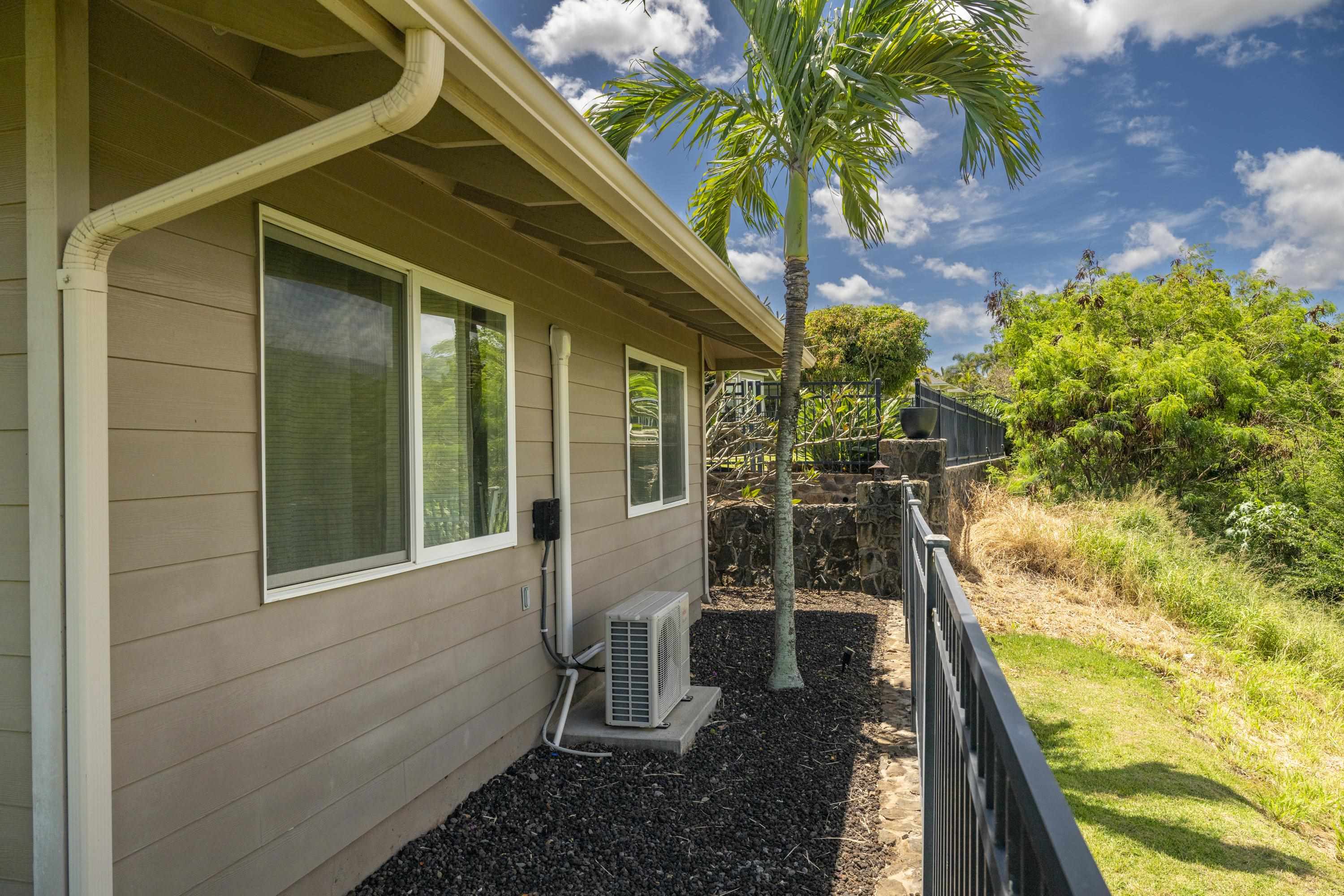 190  Puumakani St Grand Fairways, Kahului home - photo 6 of 38