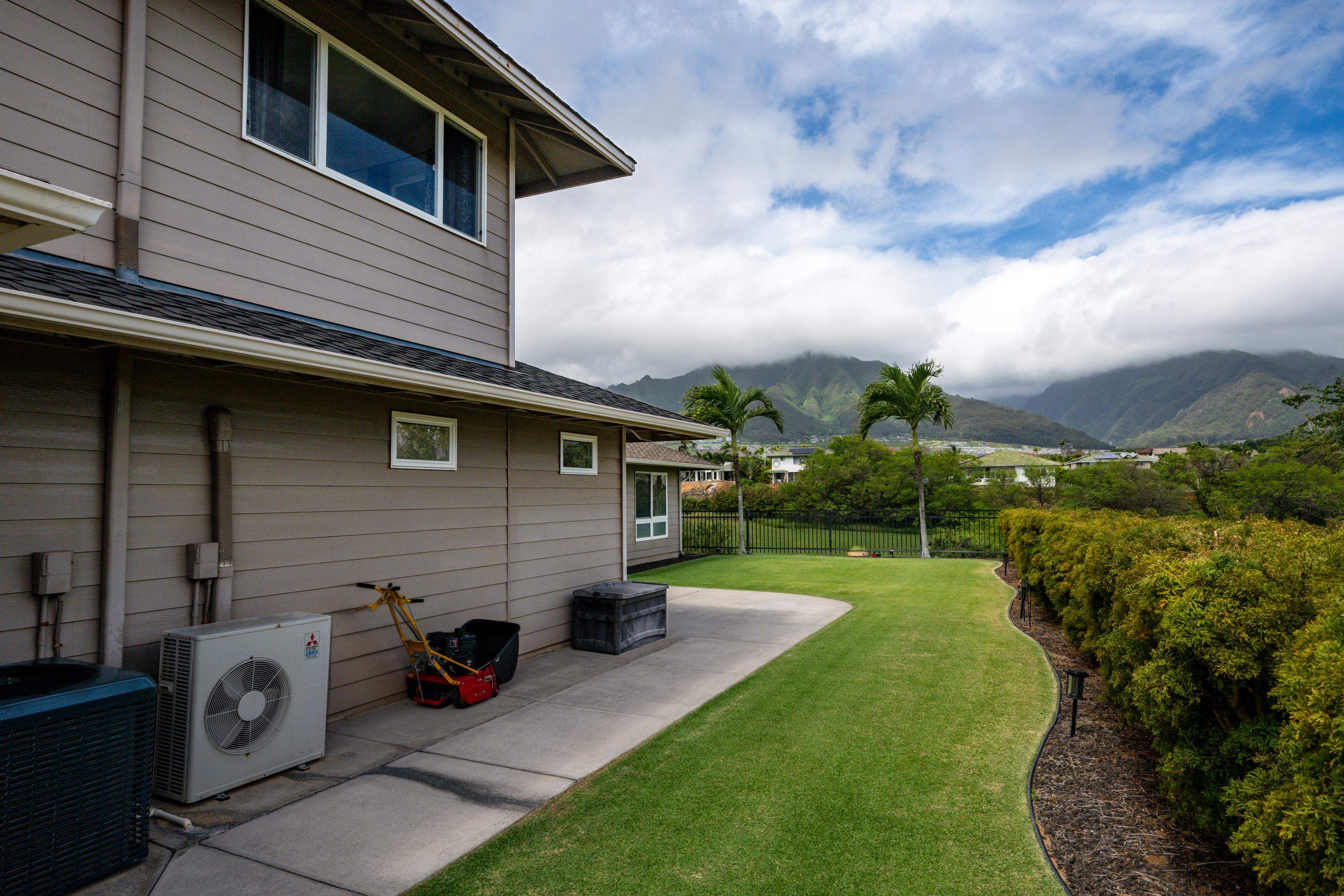 190  Puumakani St Grand Fairways, Kahului home - photo 7 of 38