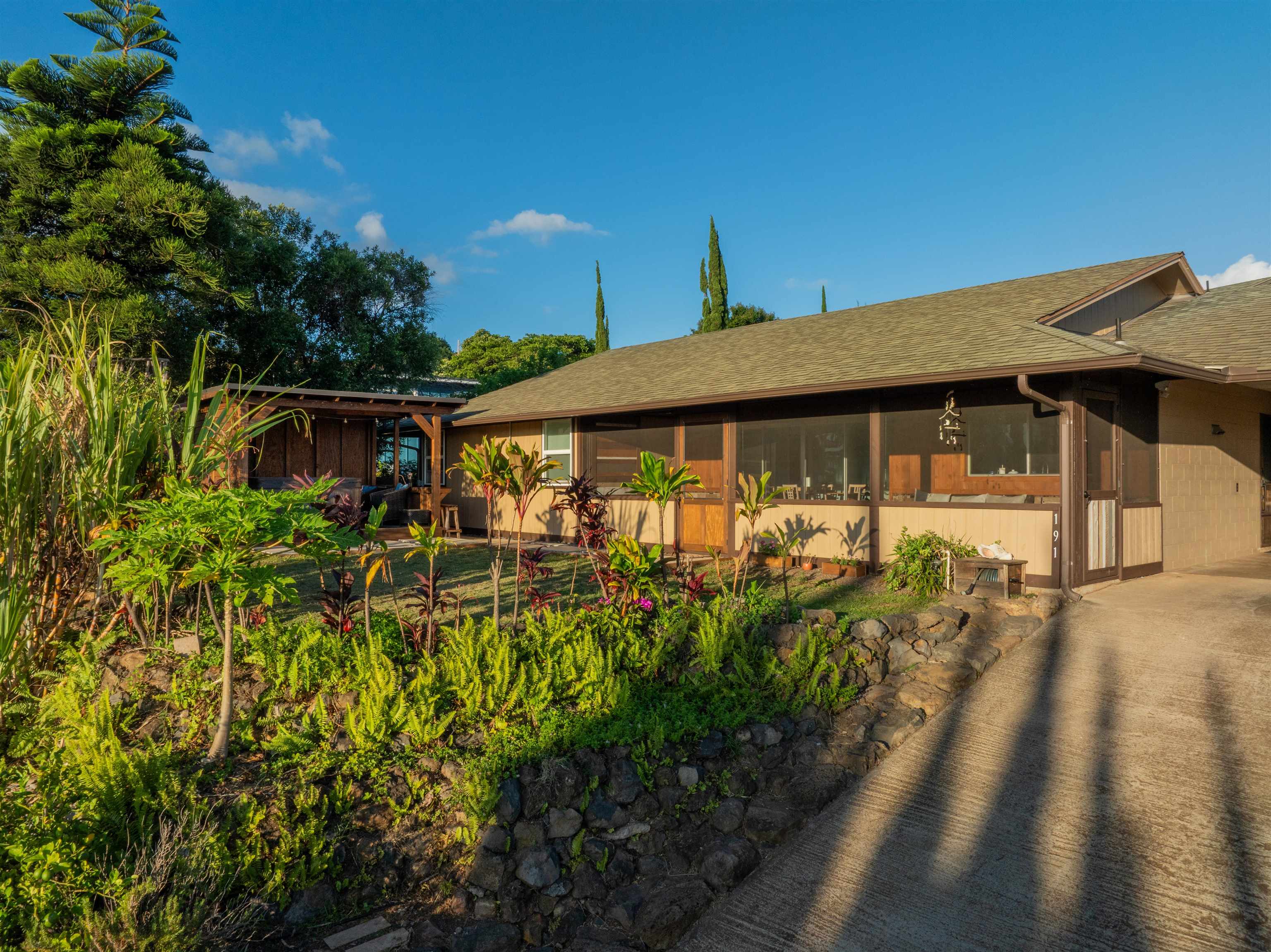 191  Alohilani St , Pukalani home - photo 2 of 42