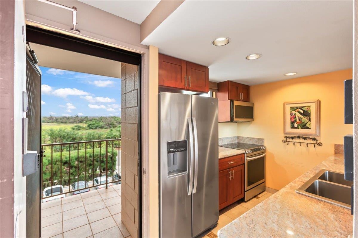 Kealia condo # 402, Kihei, Hawaii - photo 28 of 48