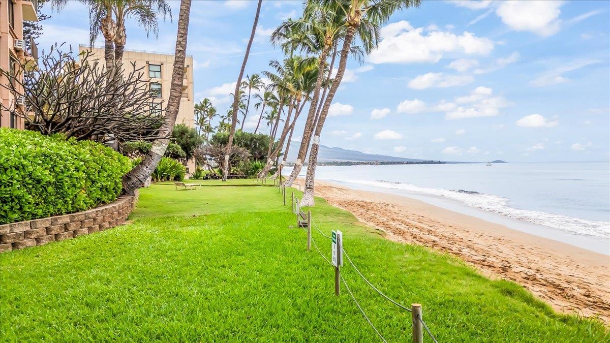 Kealia condo # 402, Kihei, Hawaii - photo 32 of 48