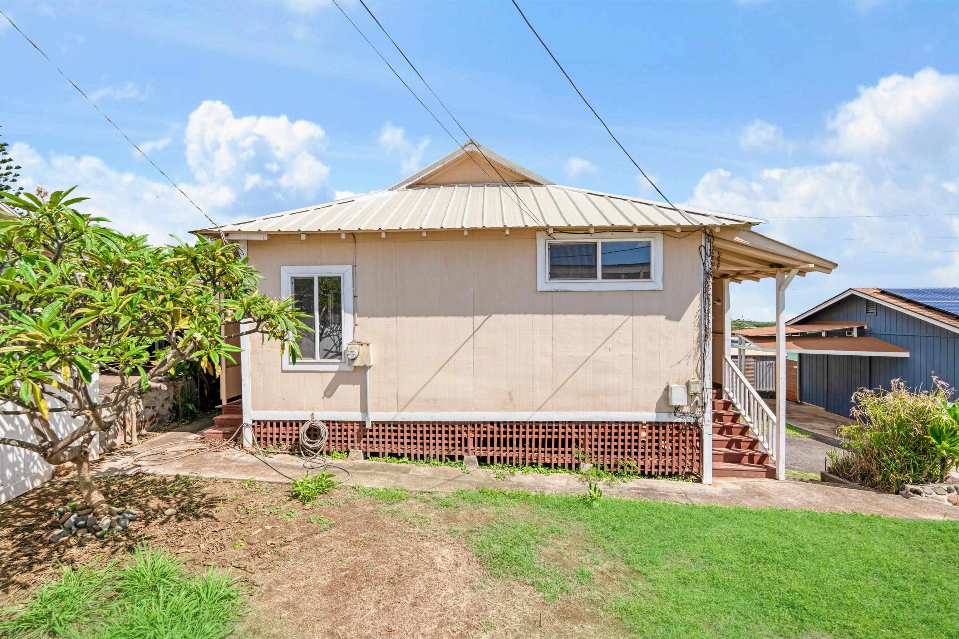 1918-C  North St , Wailuku home - photo 5 of 35