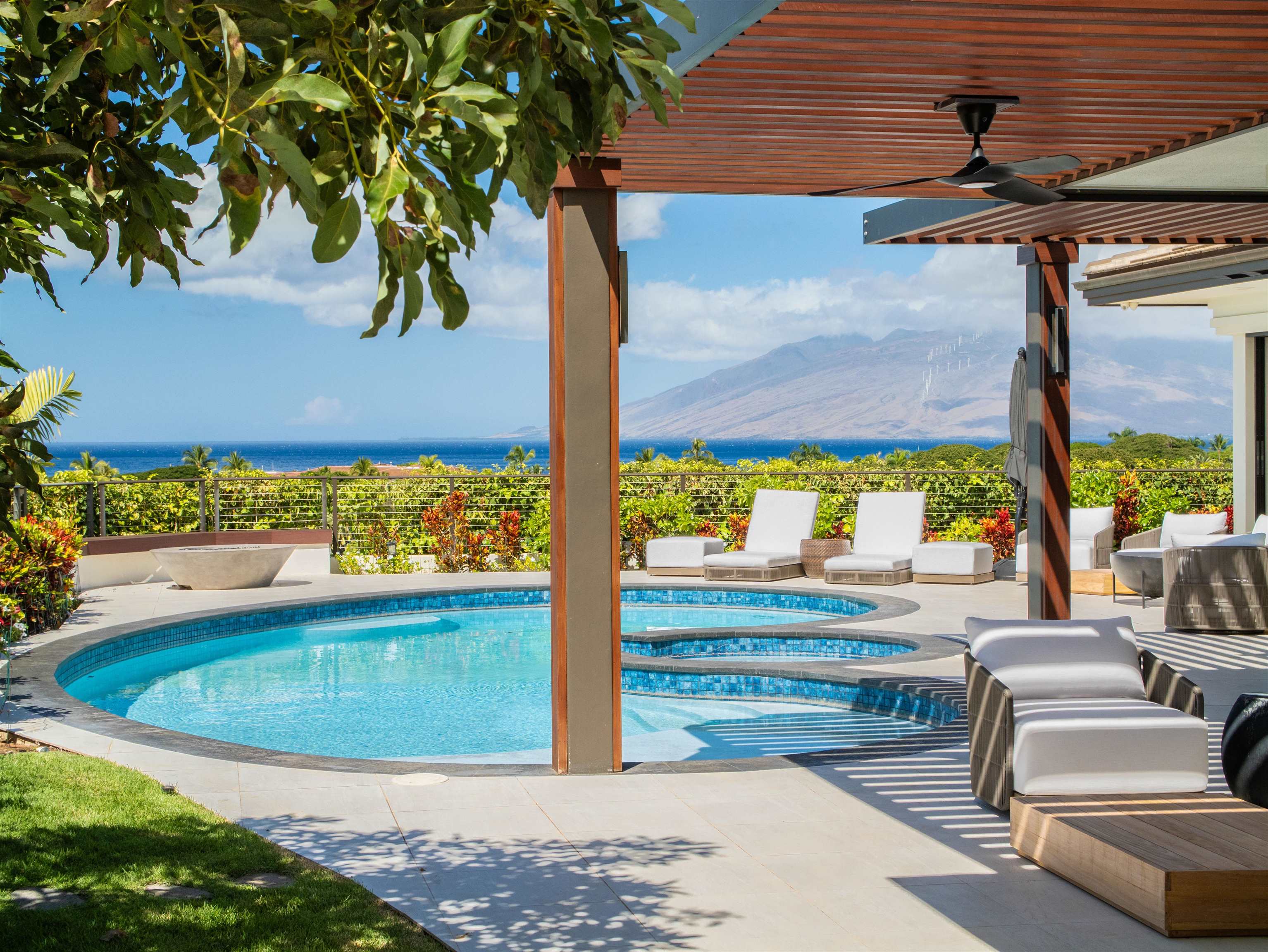 192  Halau Pl Wailea Blue Course, Wailea/Makena home - photo 7 of 48