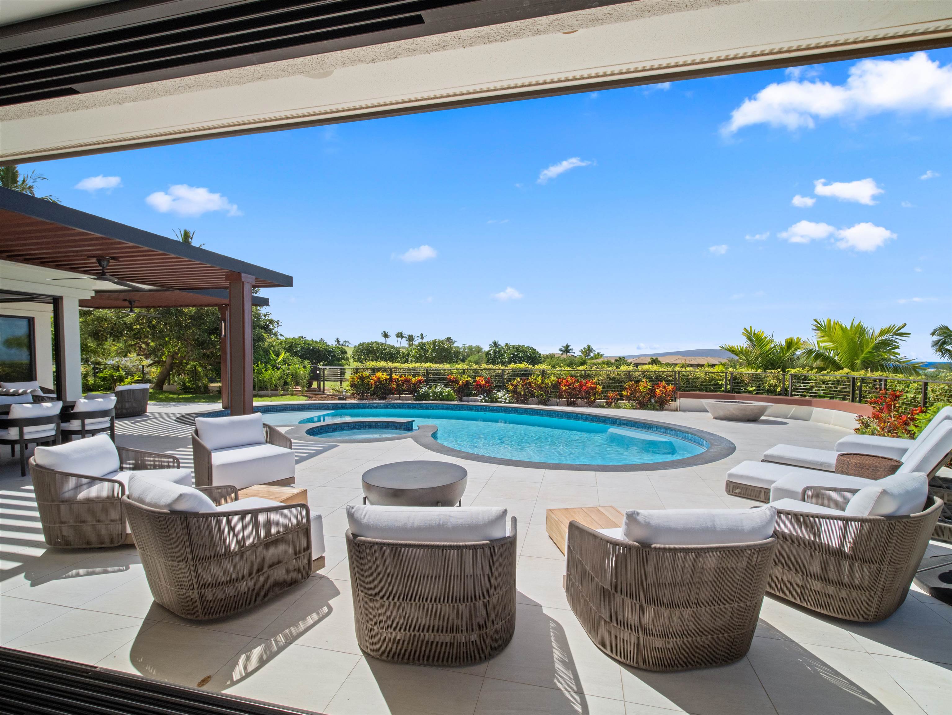 192  Halau Pl Wailea Blue Course, Wailea/Makena home - photo 8 of 48