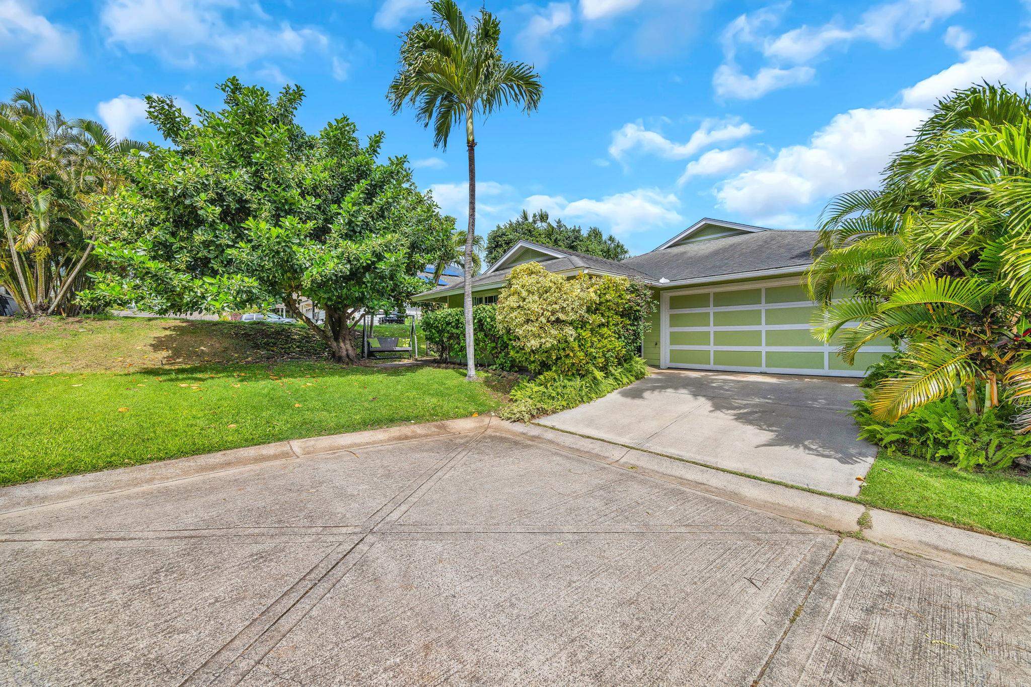 192  Poniu Cir , Wailuku home - photo 2 of 50