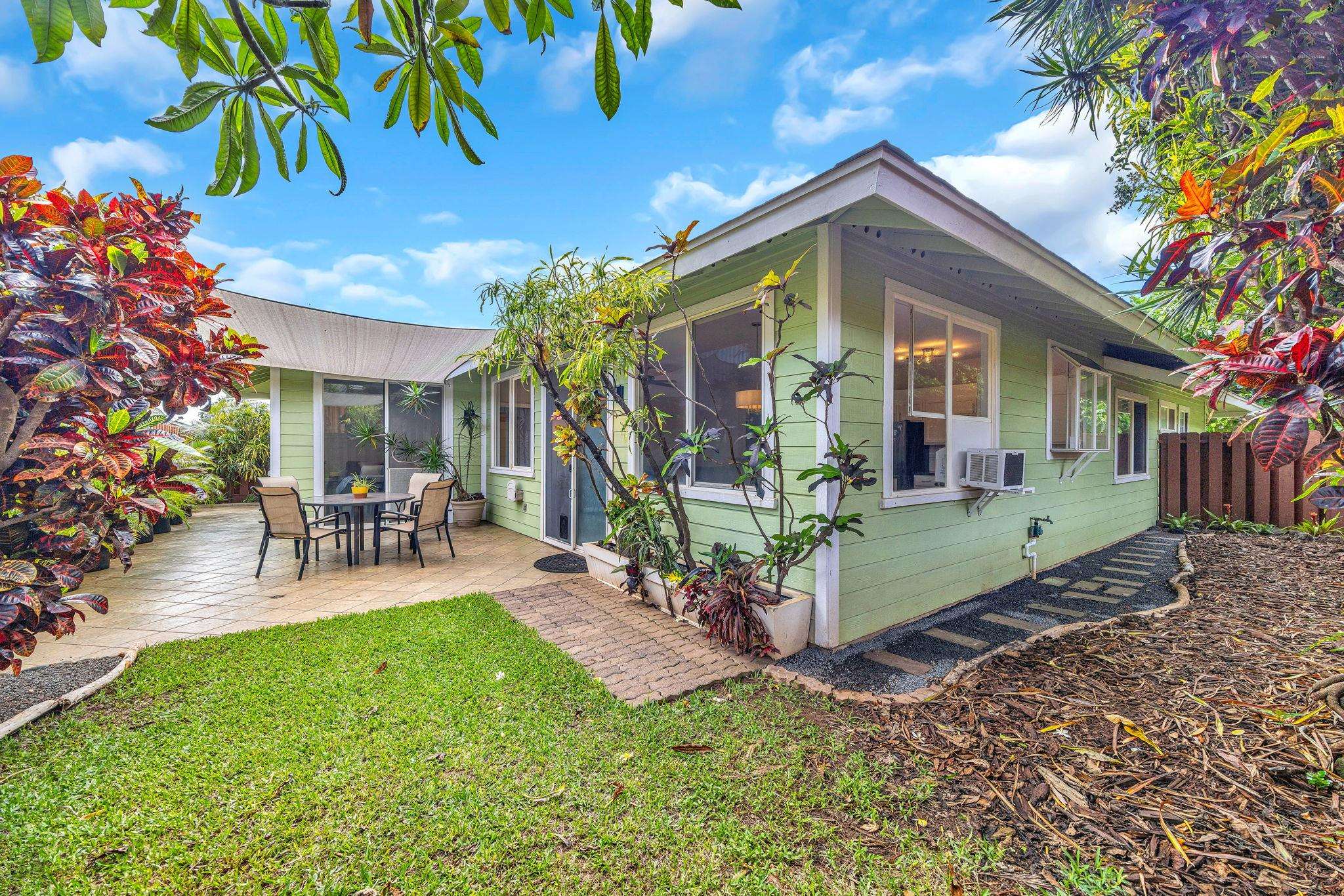192  Poniu Cir , Wailuku home - photo 3 of 50