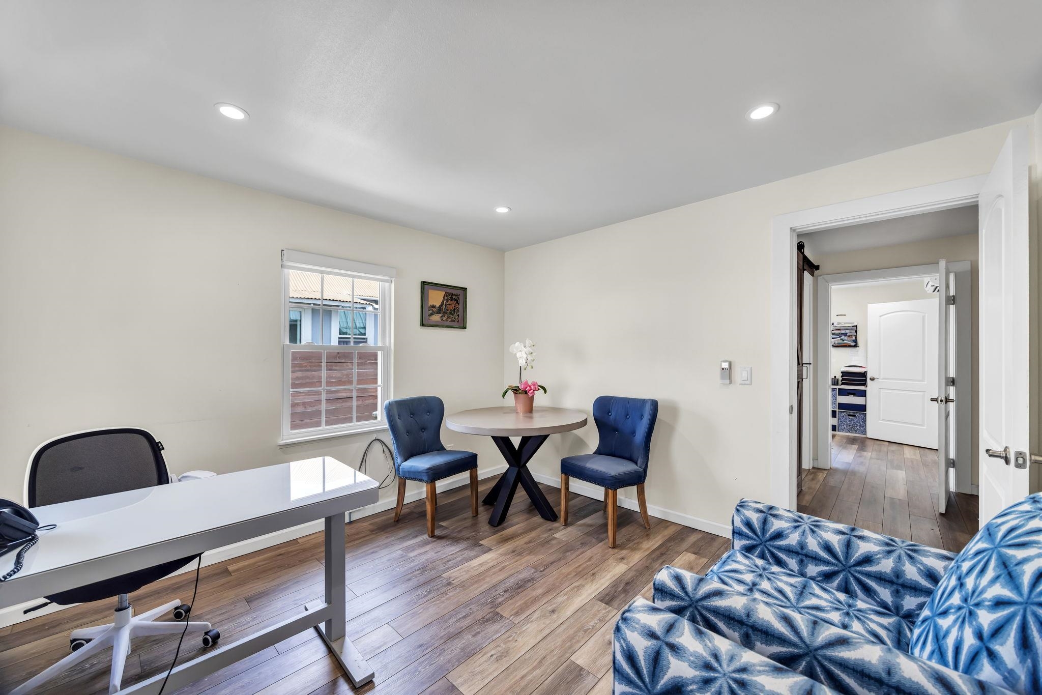 1930 E Vineyard St   - photo 18 of 32