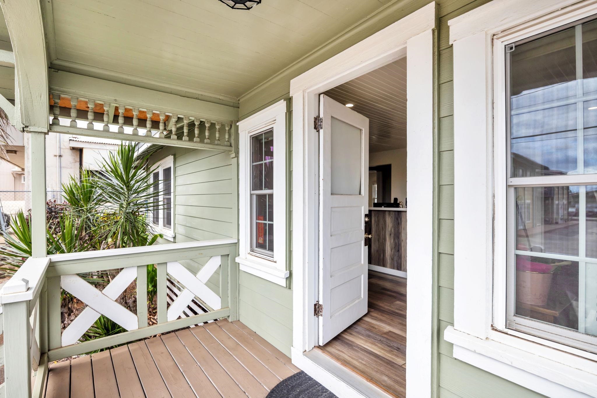 1930 E Vineyard St   - photo 4 of 32