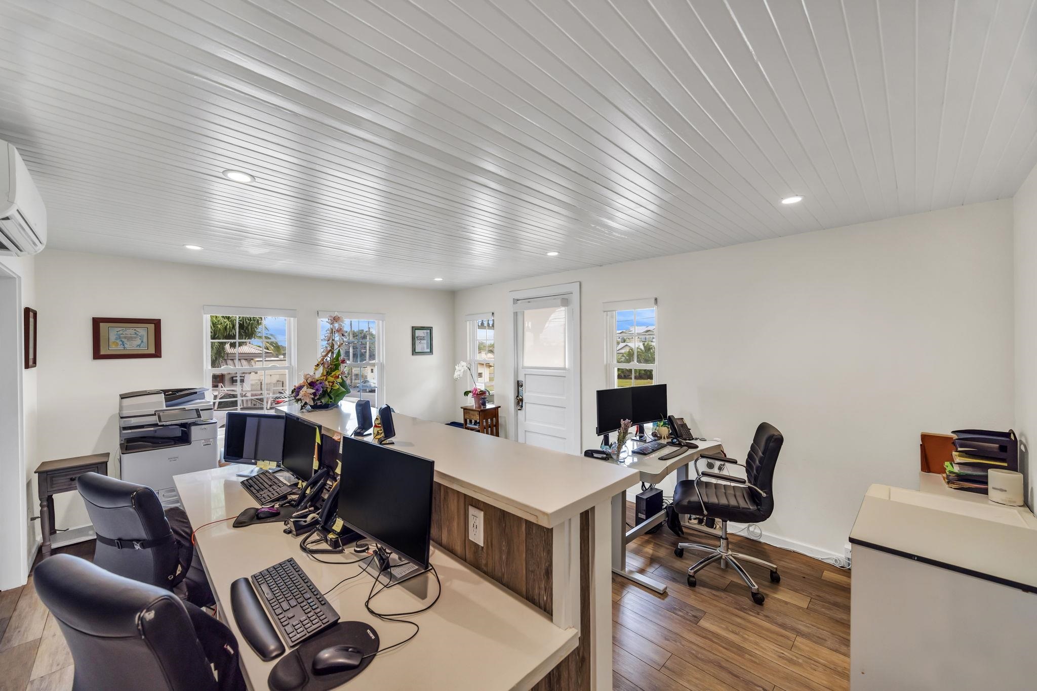 1930 E Vineyard St   - photo 10 of 32