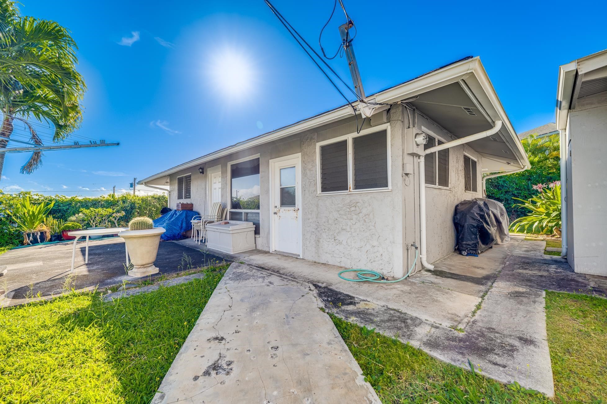 1932  Kaihamu Pl Waiehu Golf Course, Wailuku home - photo 20 of 32