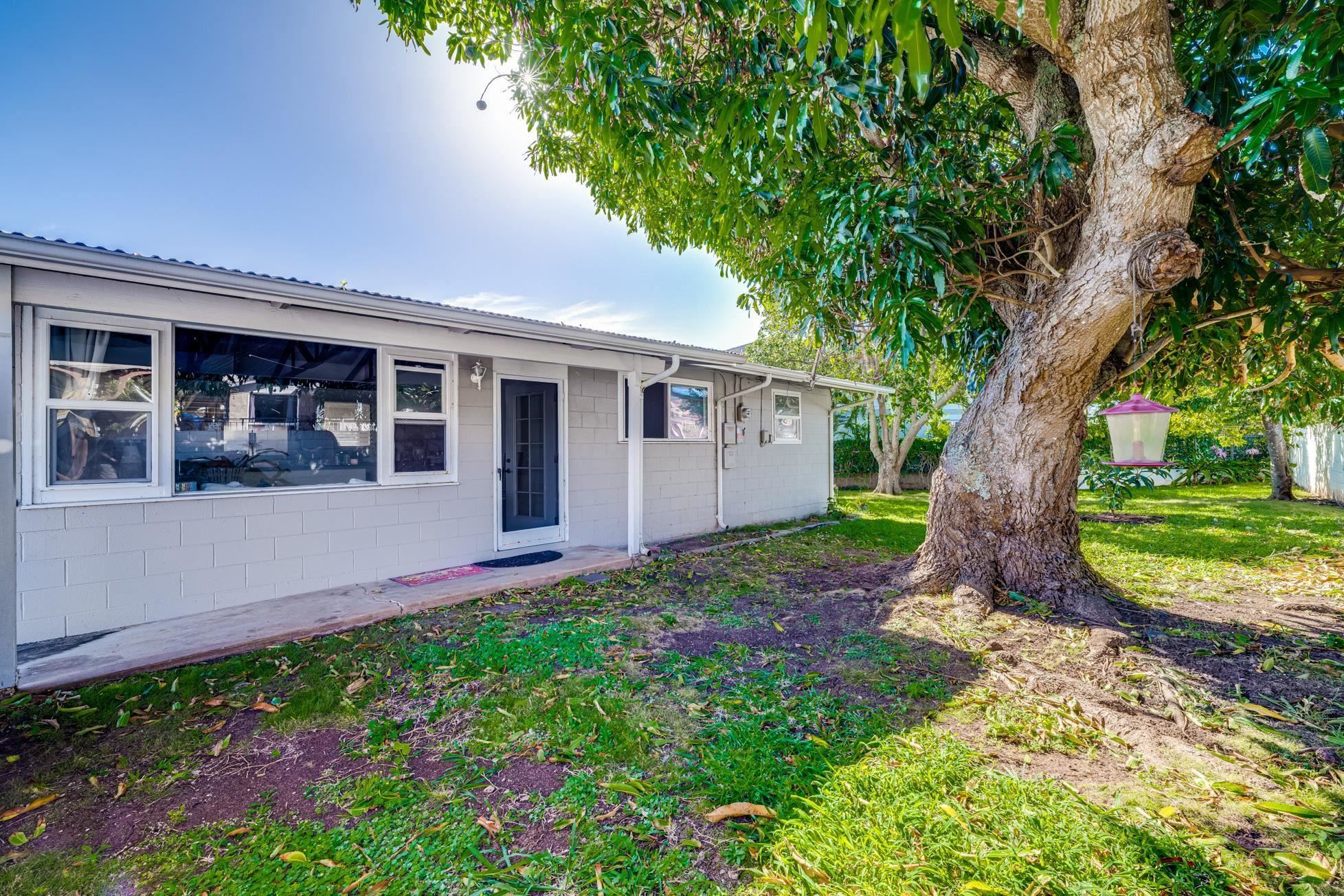 1932  Kaihamu Pl Waiehu Golf Course, Wailuku home - photo 7 of 32