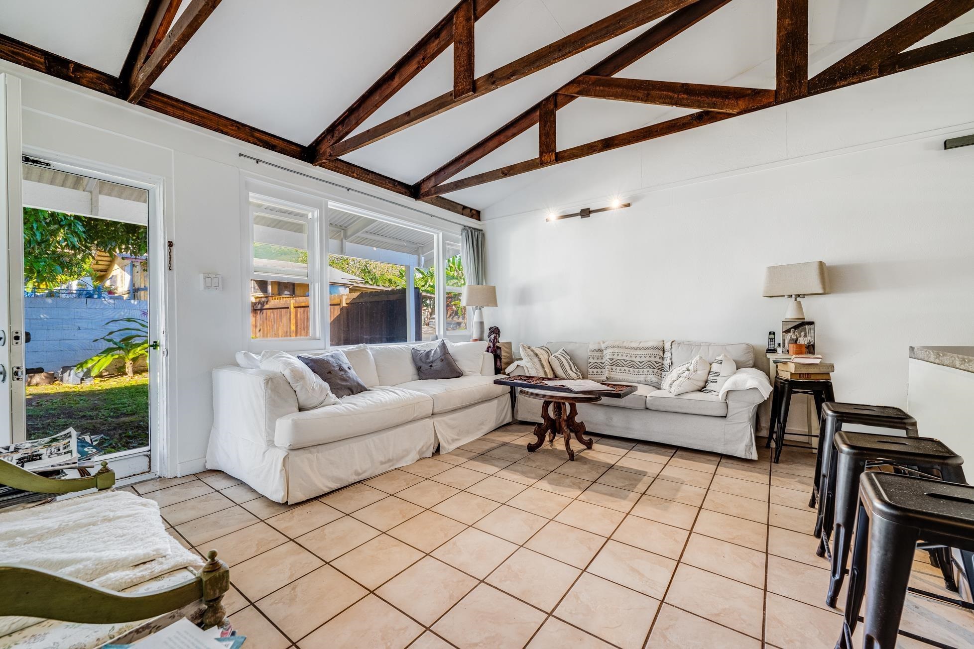 1932  Kaihamu Pl Waiehu Golf Course, Wailuku home - photo 10 of 32