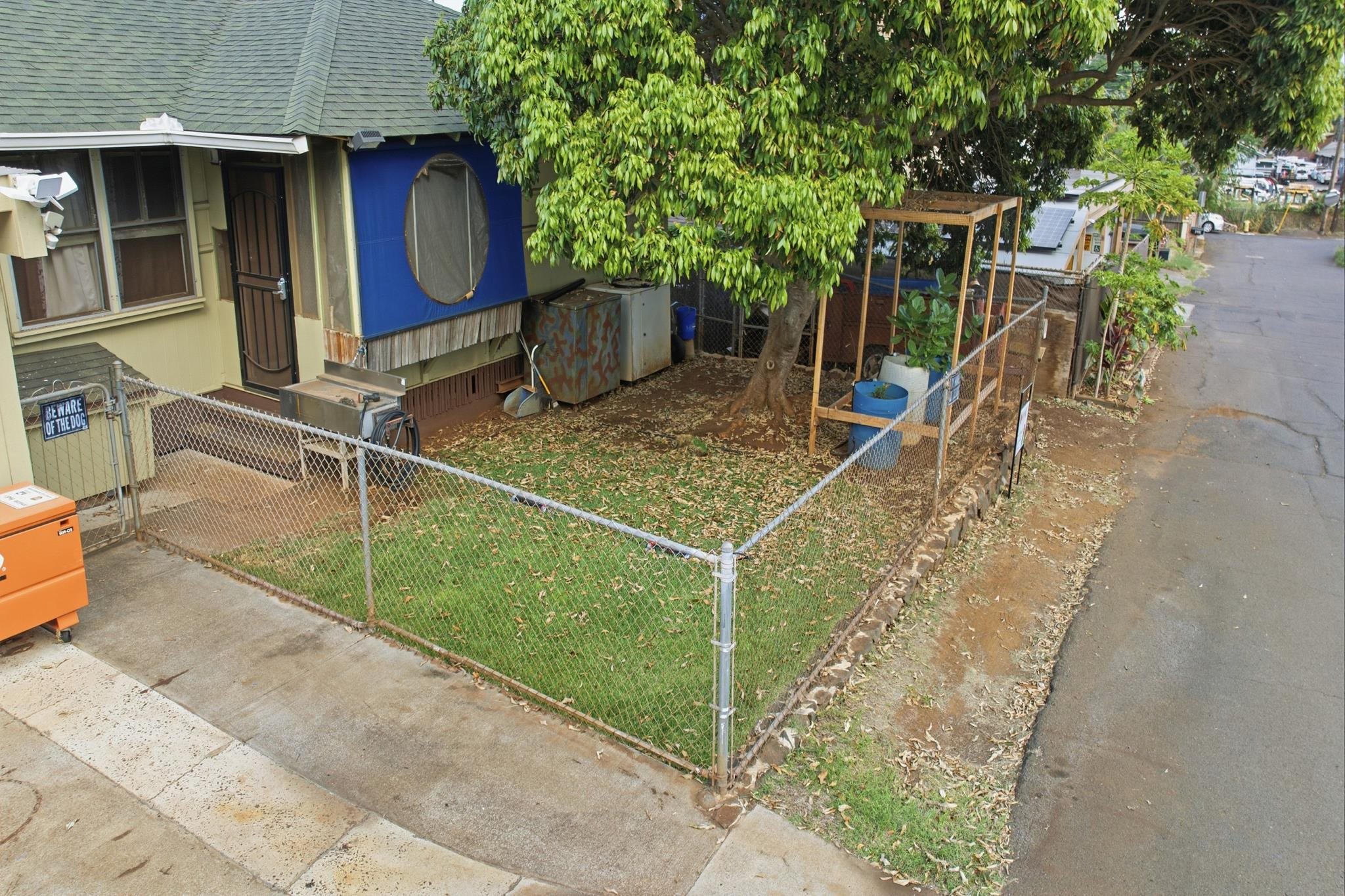 1972  Kalawi Pl , Wailuku home - photo 13 of 16