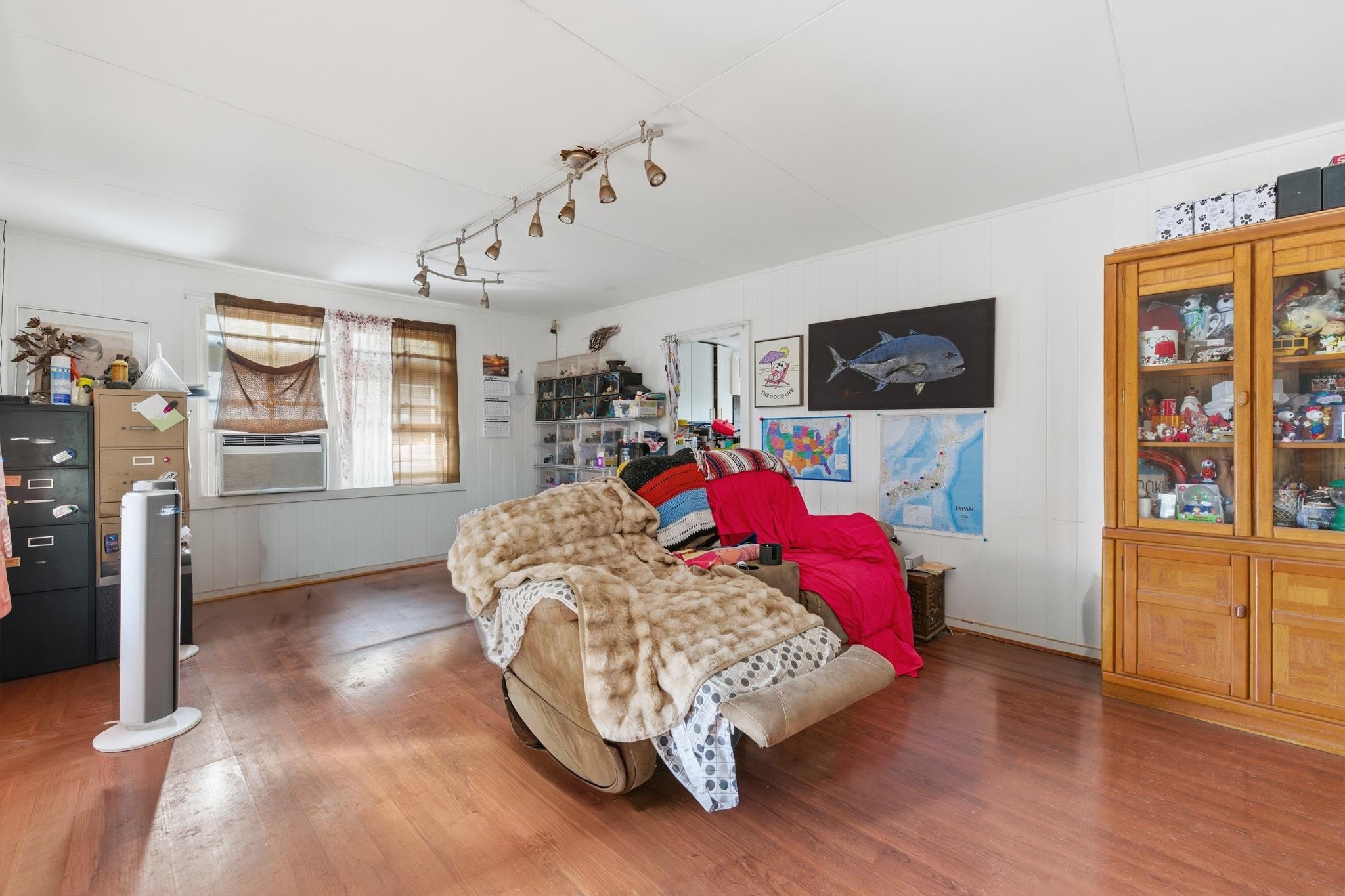 1972  Kalawi Pl , Wailuku home - photo 6 of 16