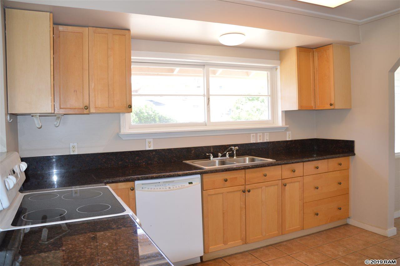 198  Niihau St , Kahului home - photo 2 of 29