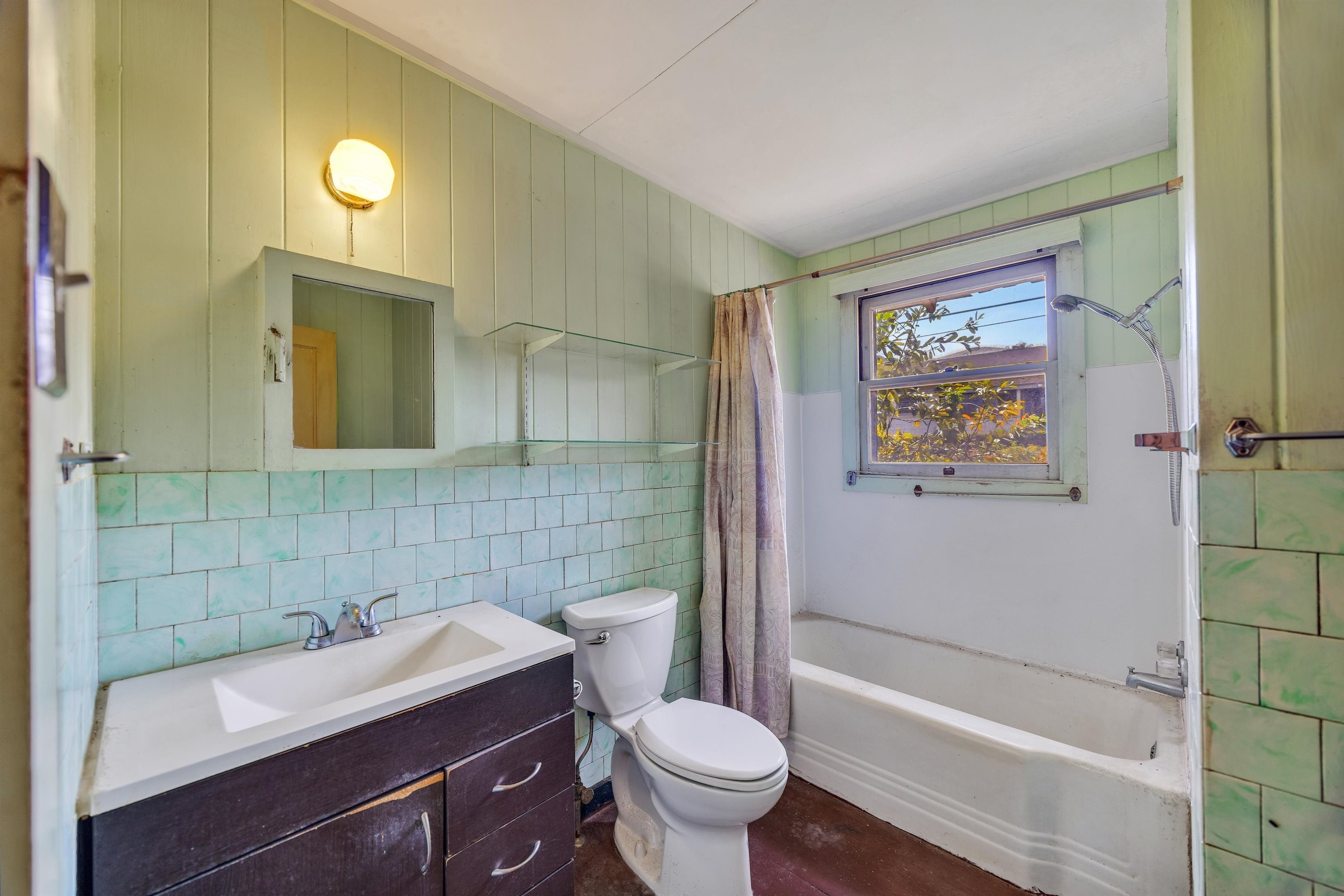 1982  Kalawi Pl , Wailuku home - photo 11 of 20