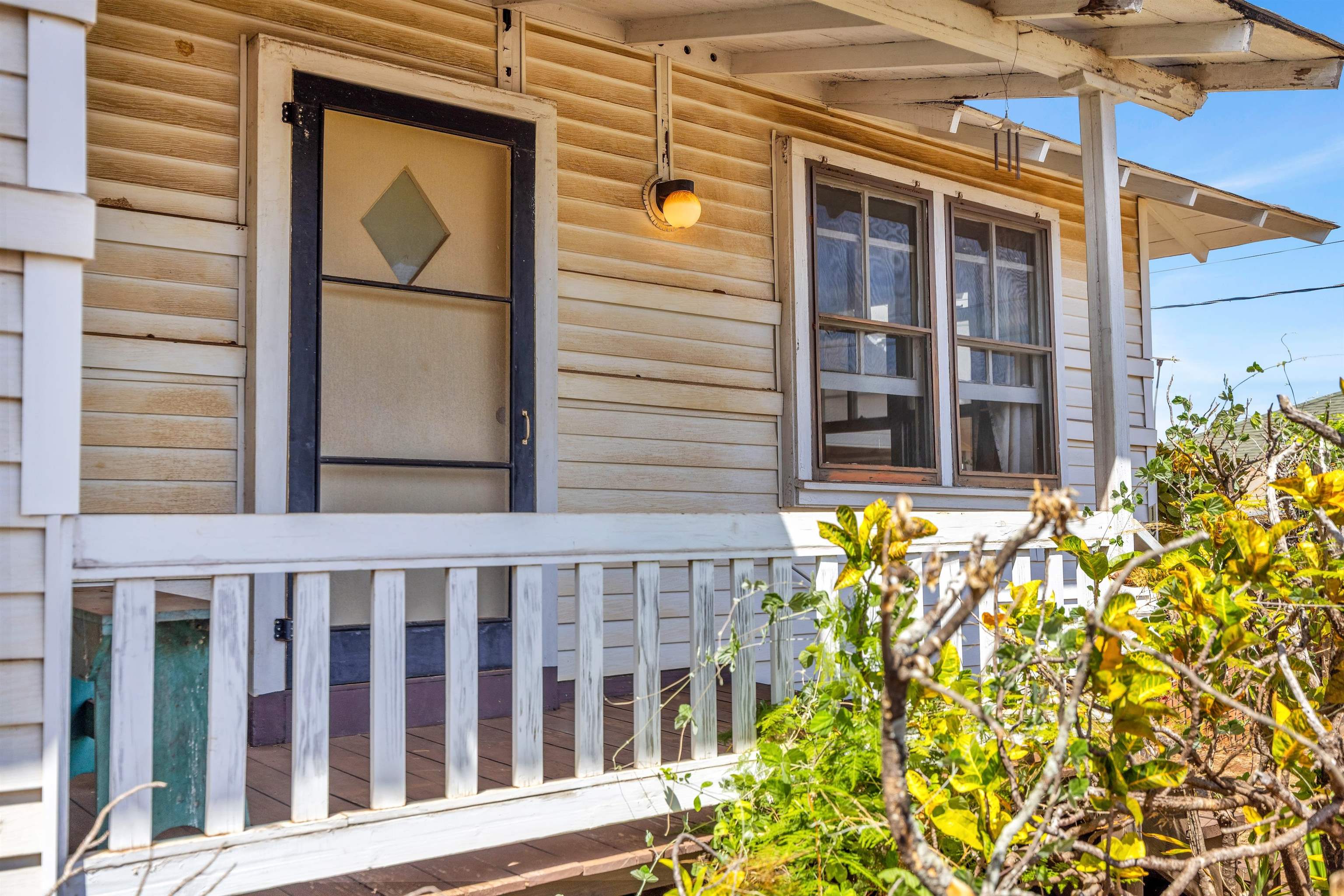 1982  Kalawi Pl , Wailuku home - photo 3 of 20