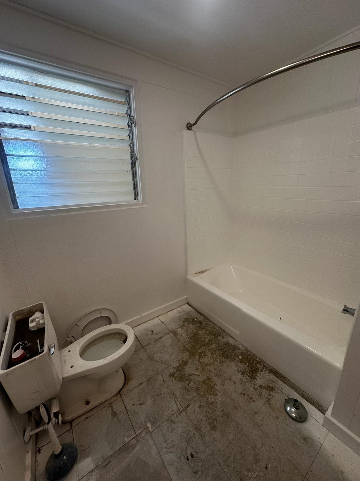 1987  Kahekili Hwy , Wailuku home - photo 23 of 38