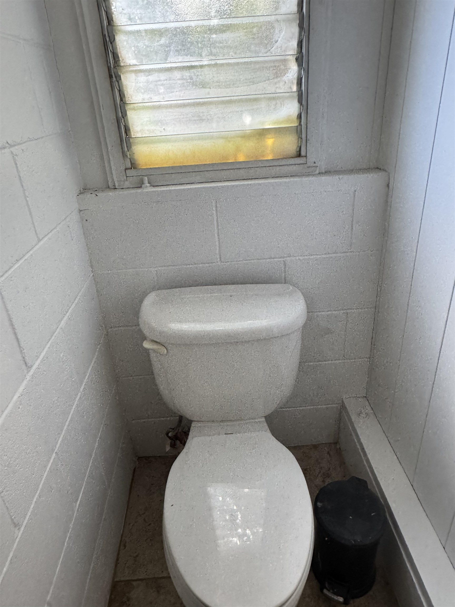 1987  Kahekili Hwy , Wailuku home - photo 27 of 38