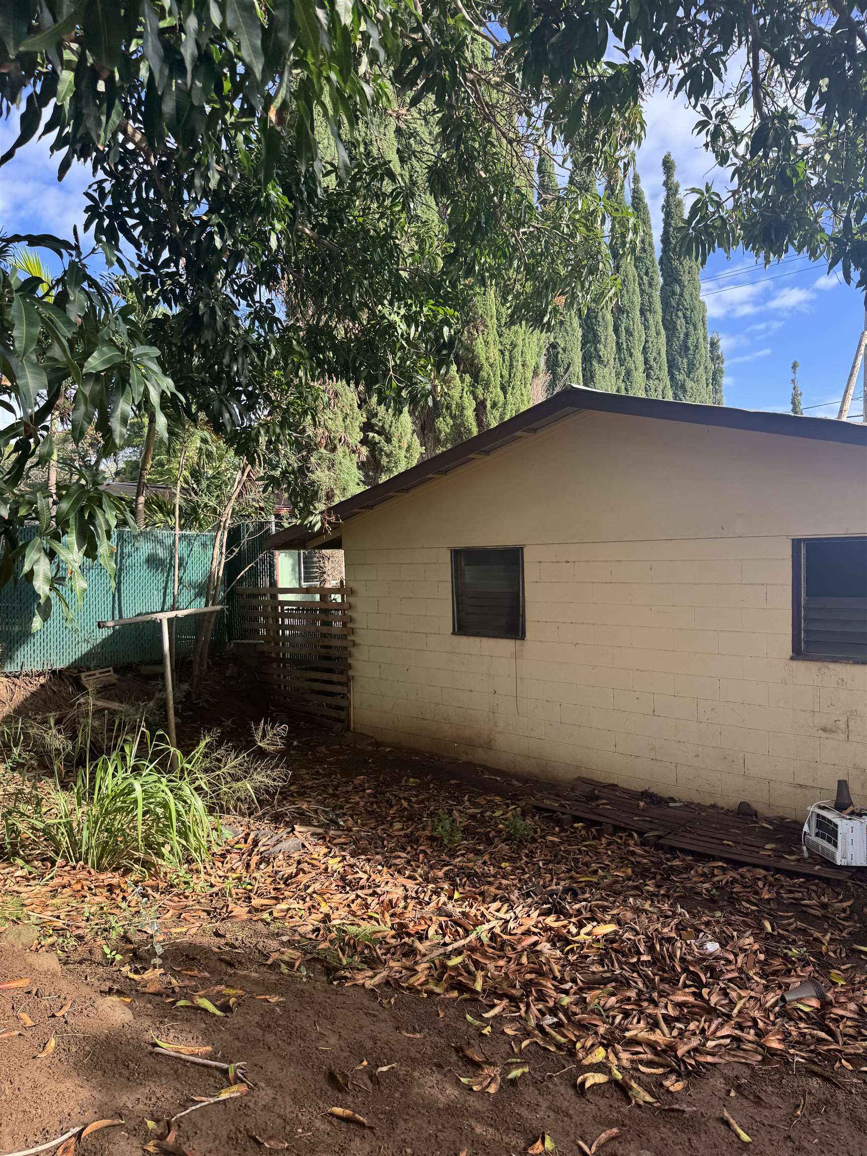 1987  Kahekili Hwy , Wailuku home - photo 36 of 38