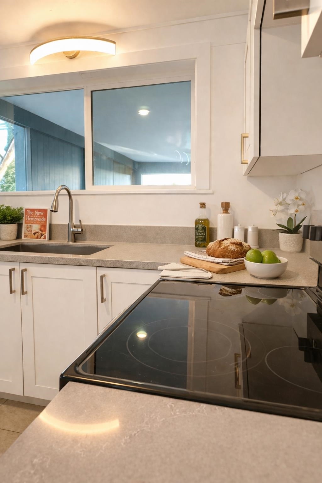 1987  Kahekili Hwy , Wailuku home - photo 3 of 46